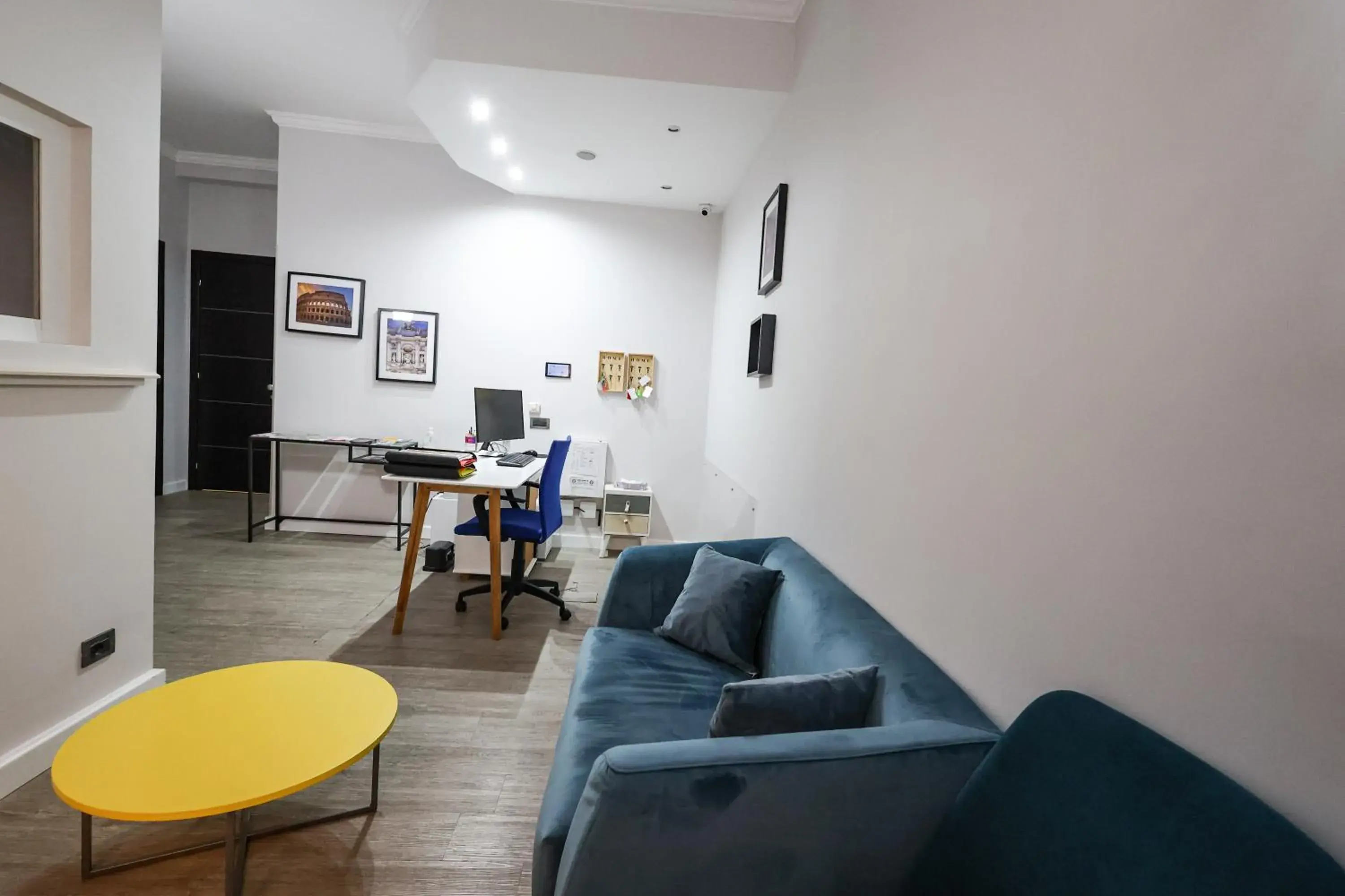 Lobby or reception in Seven Kings Relais Lobby or reception in Seven Kings Relais