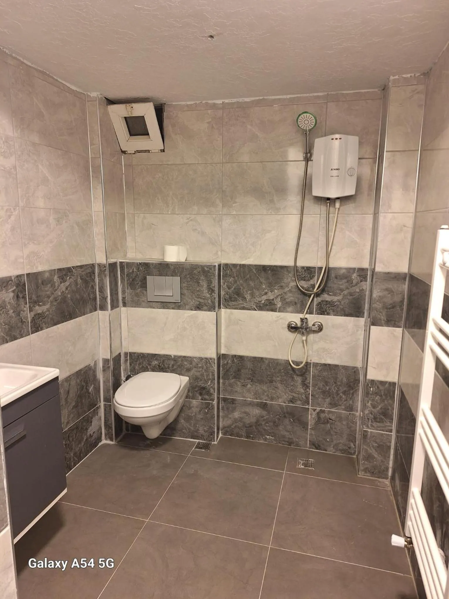 Shower in Dilmac Hotel