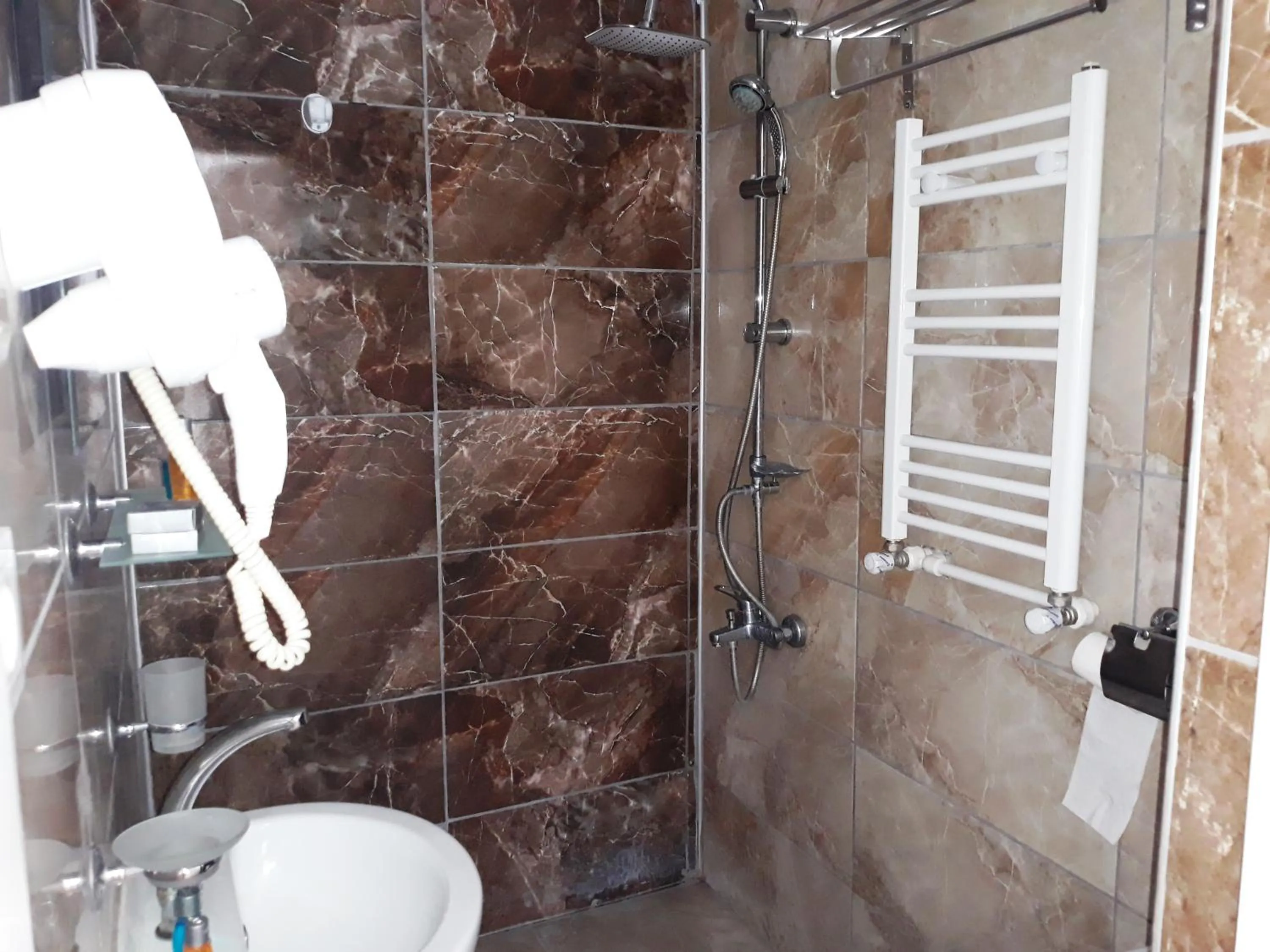 Bathroom in Dilmac Hotel