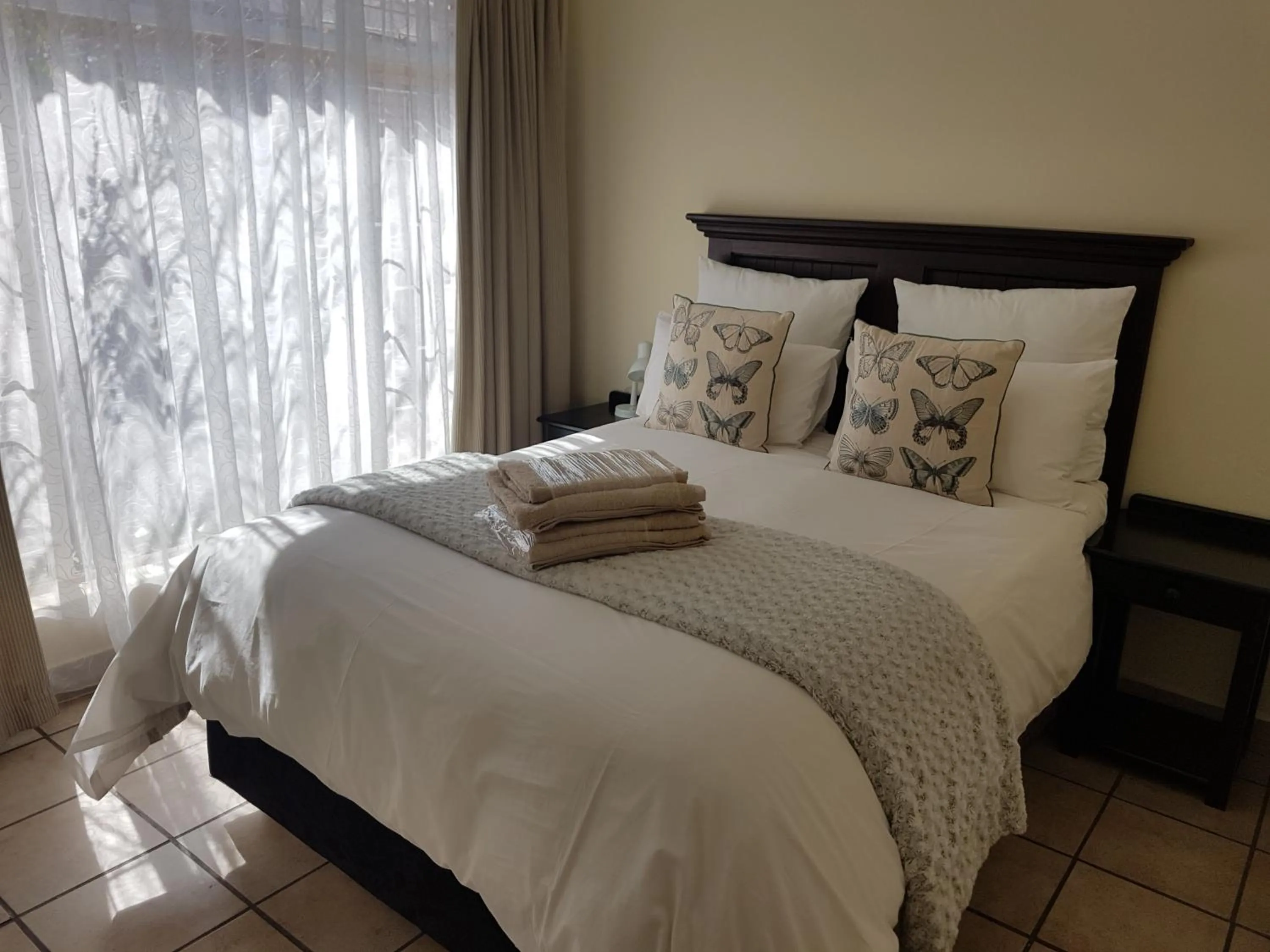 Bedroom in Izimbali Lodge and Restaurant