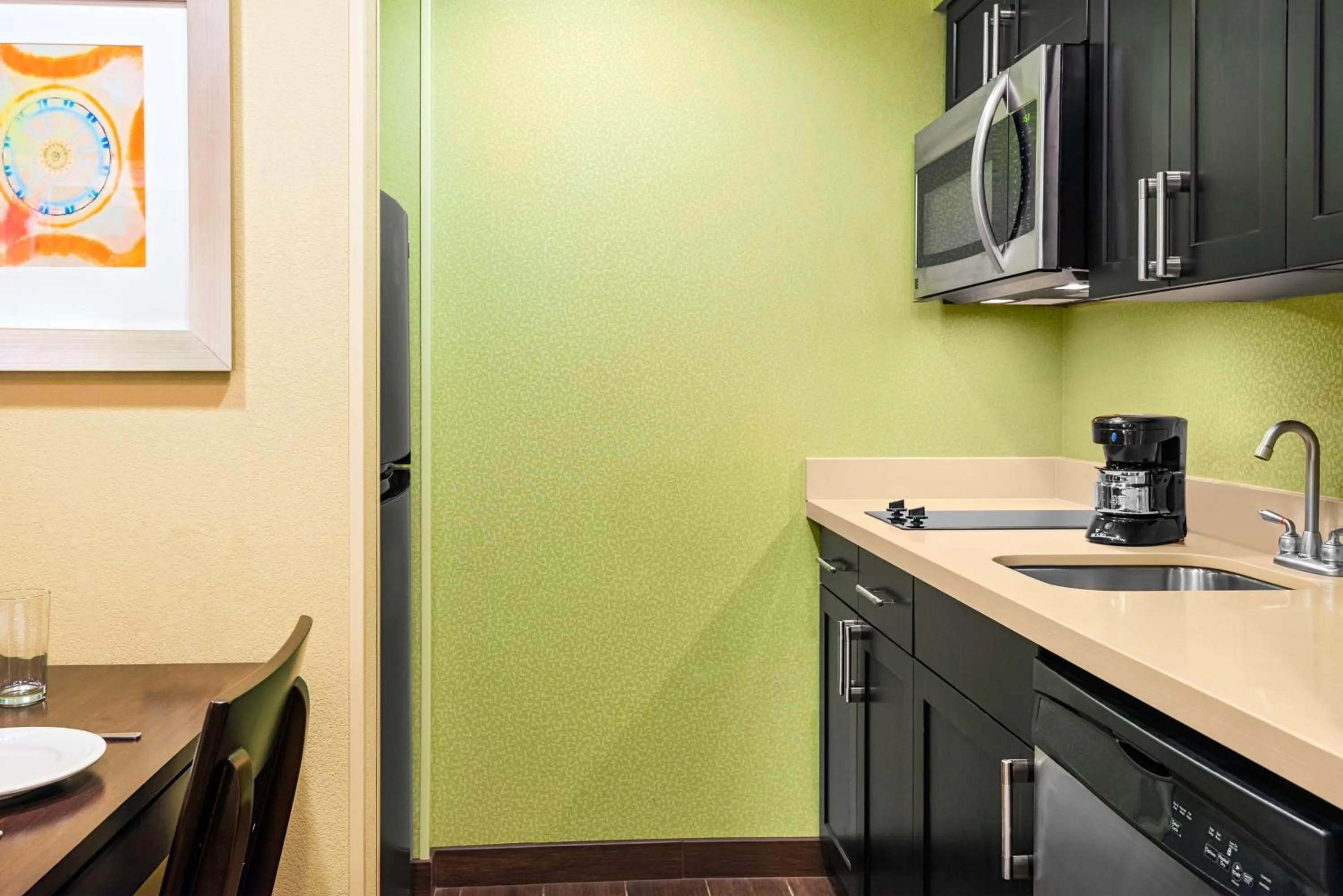 Kitchen or kitchenette in Homewood Suites by Hilton Little Rock Downtown
