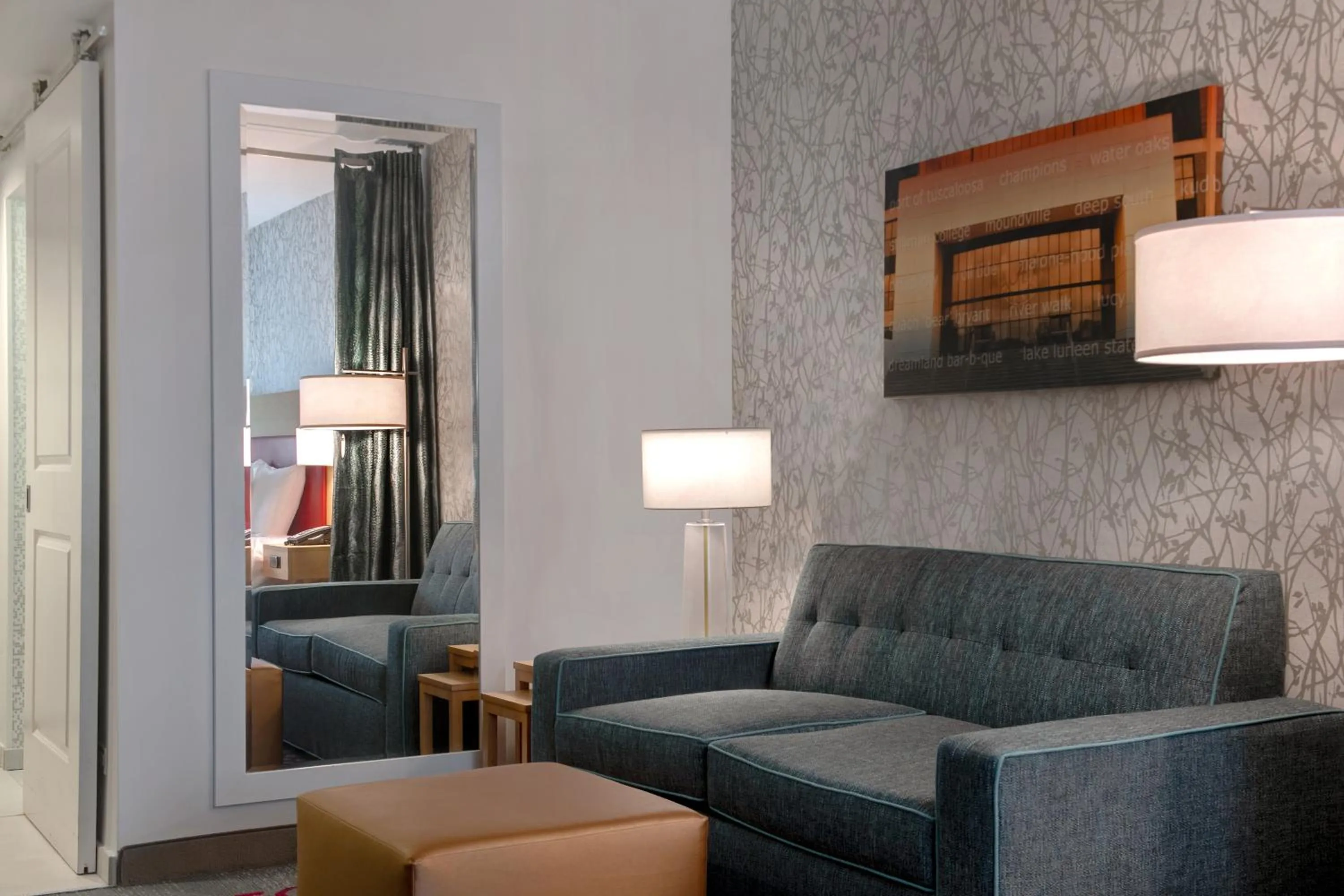 Seating area in Home2 Suites by Hilton Tuscaloosa Downtown University Boulevard