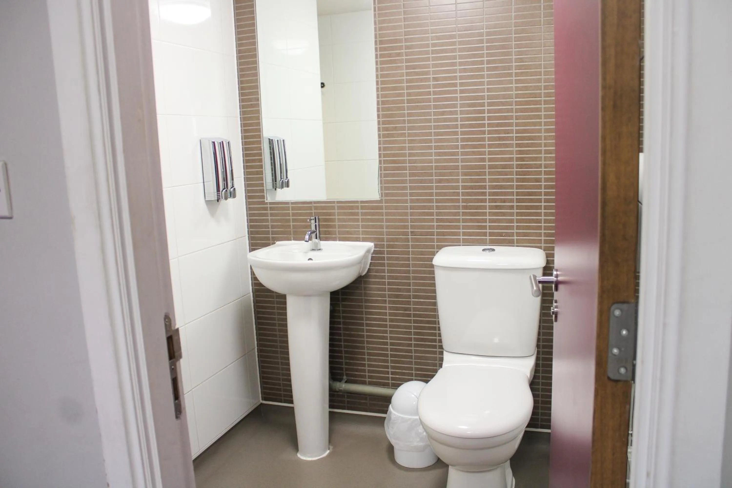 Bathroom in Safestay London Kensington Holland Park