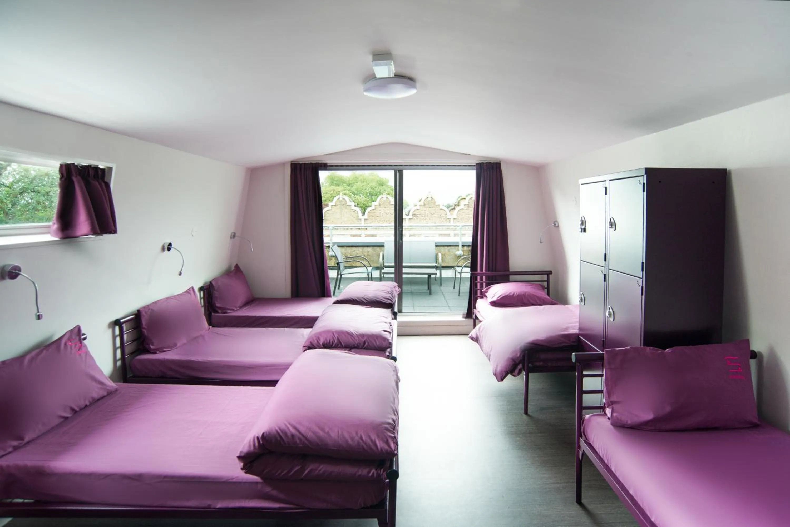 Bed in Safestay London Kensington Holland Park