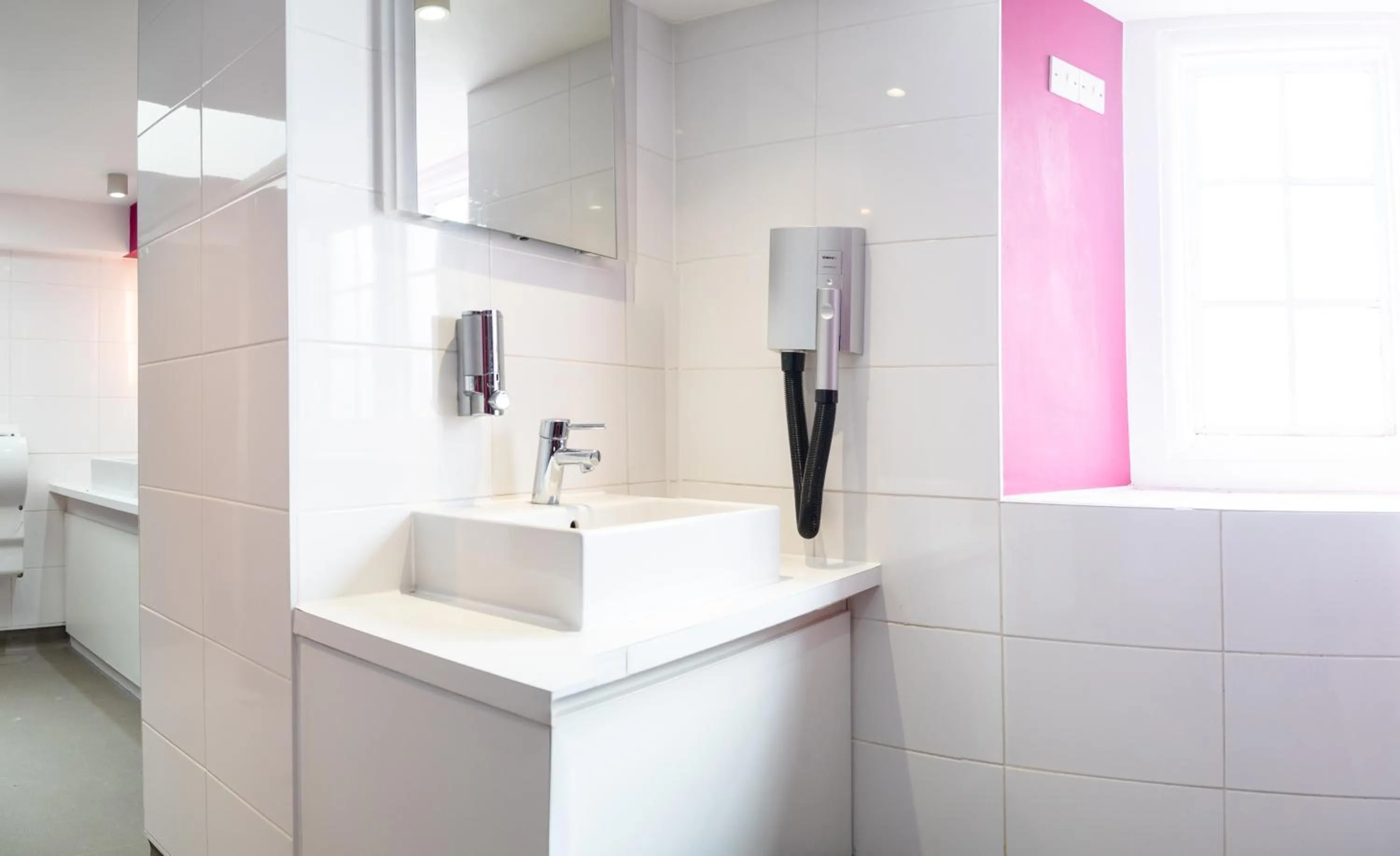 Bathroom in Safestay London Kensington Holland Park