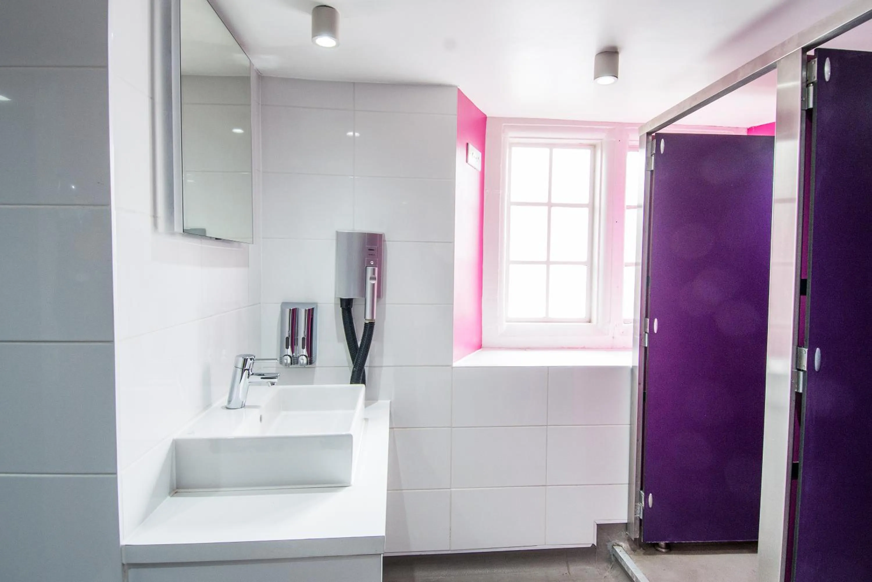 Bathroom in Safestay London Kensington Holland Park