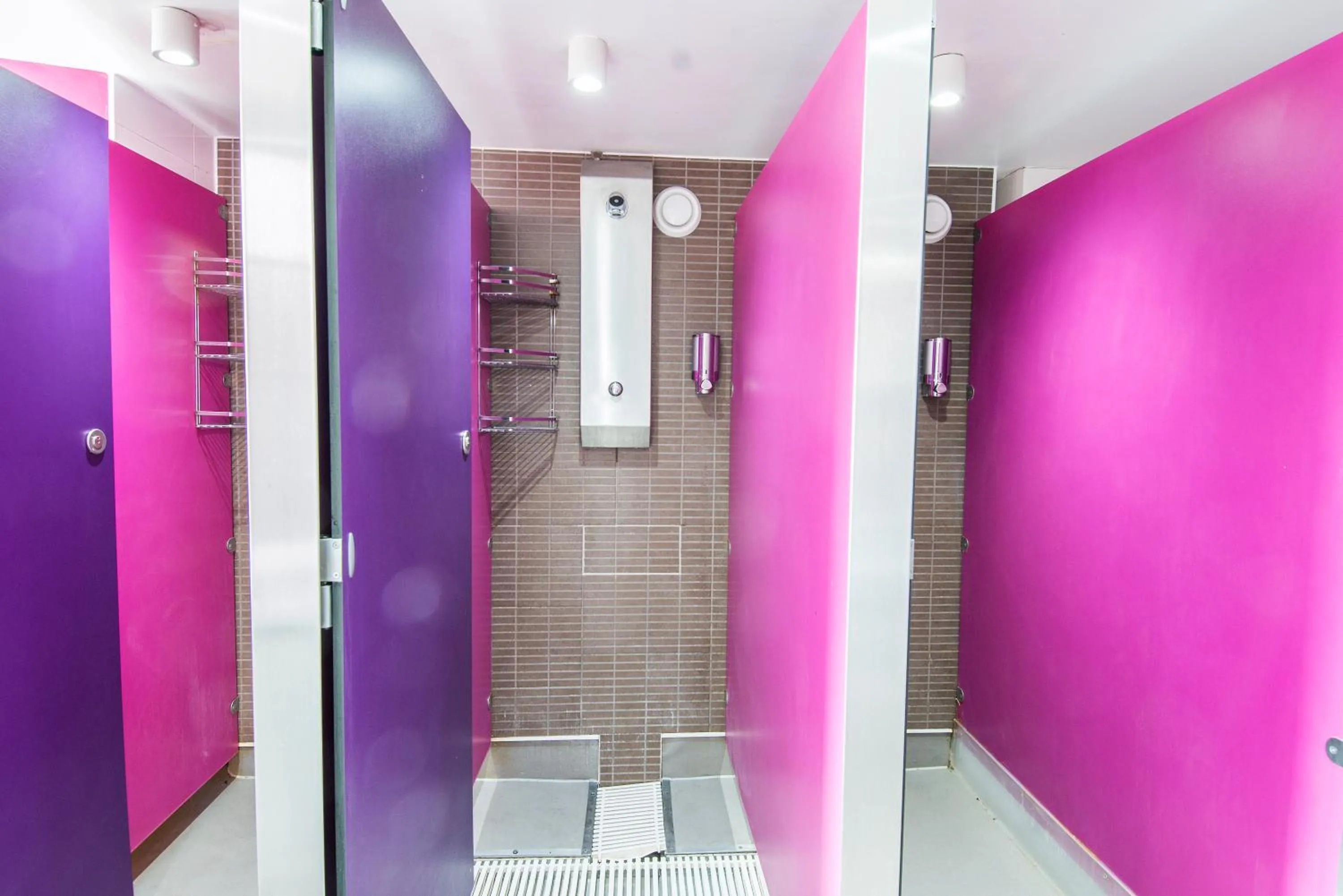 Bathroom in Safestay London Kensington Holland Park