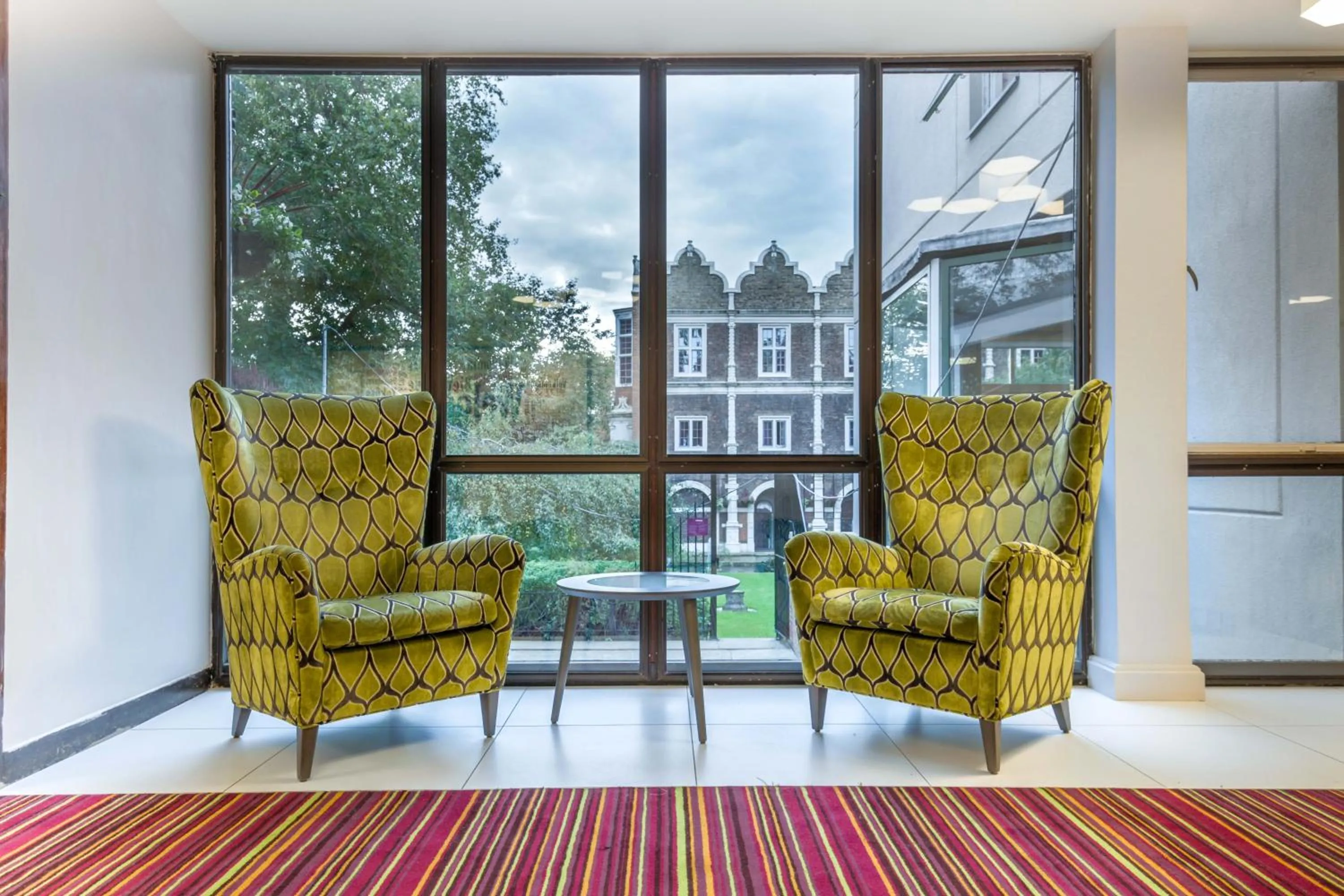 Day in Safestay London Kensington Holland Park