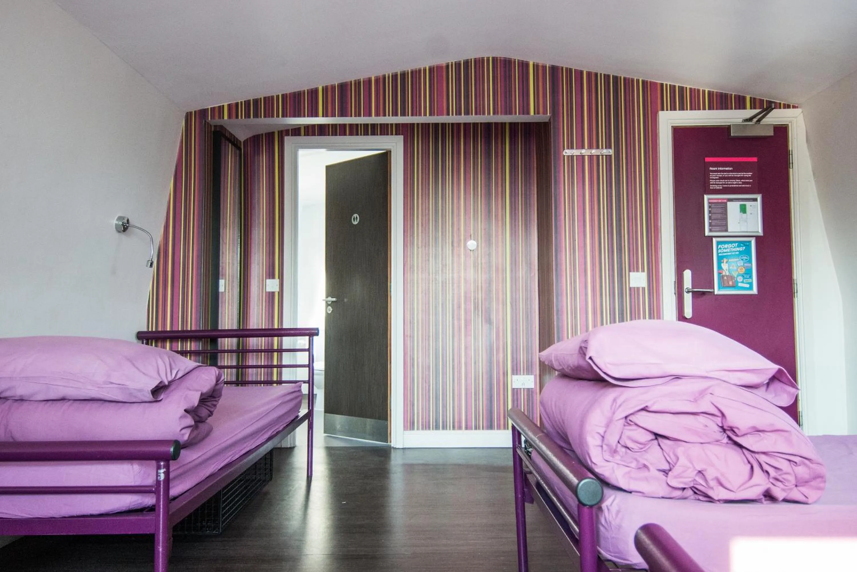 Bed in Safestay London Kensington Holland Park