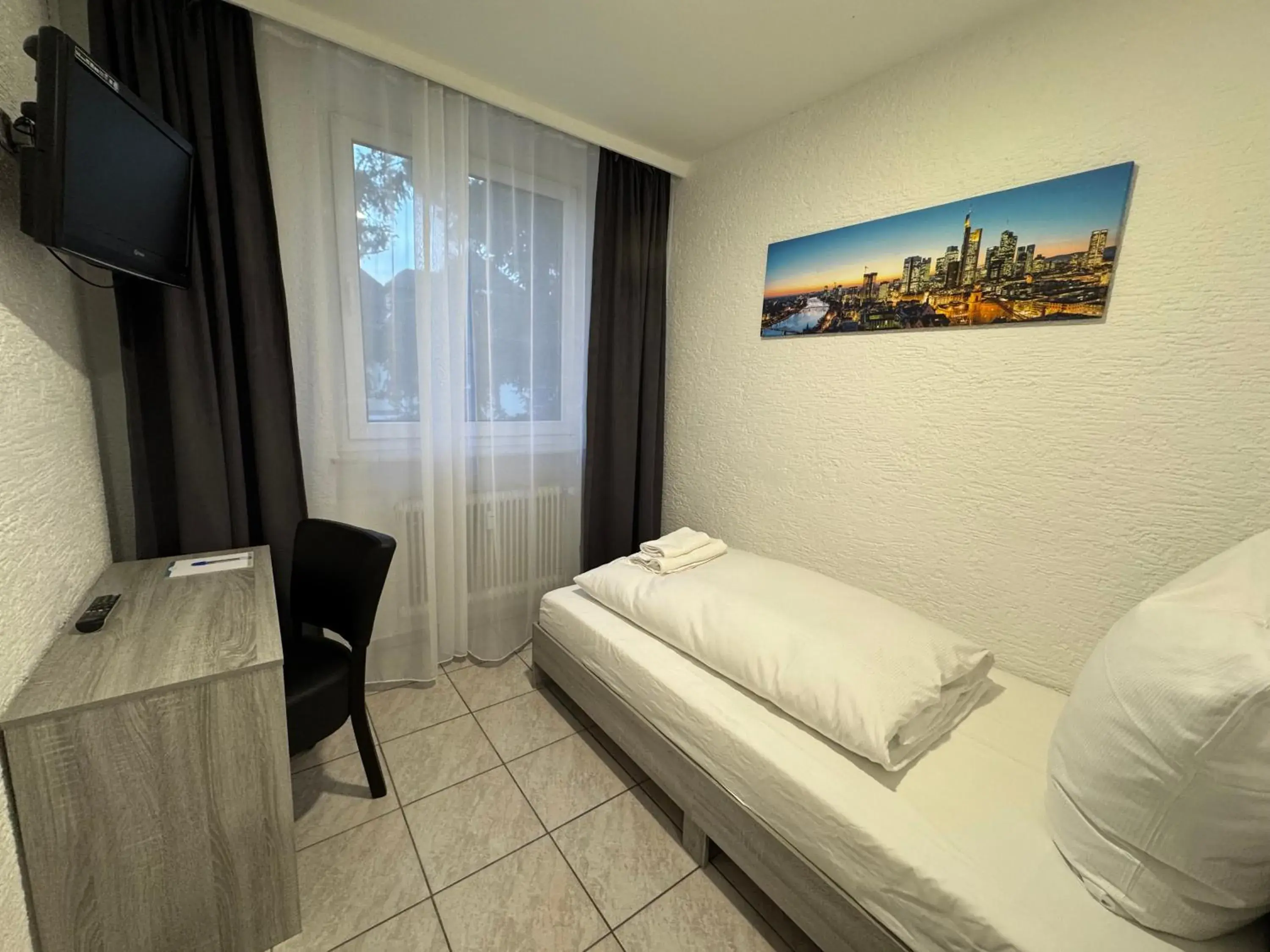 Single Room in Hotel Main Taunus Single Room in Hotel Main Taunus