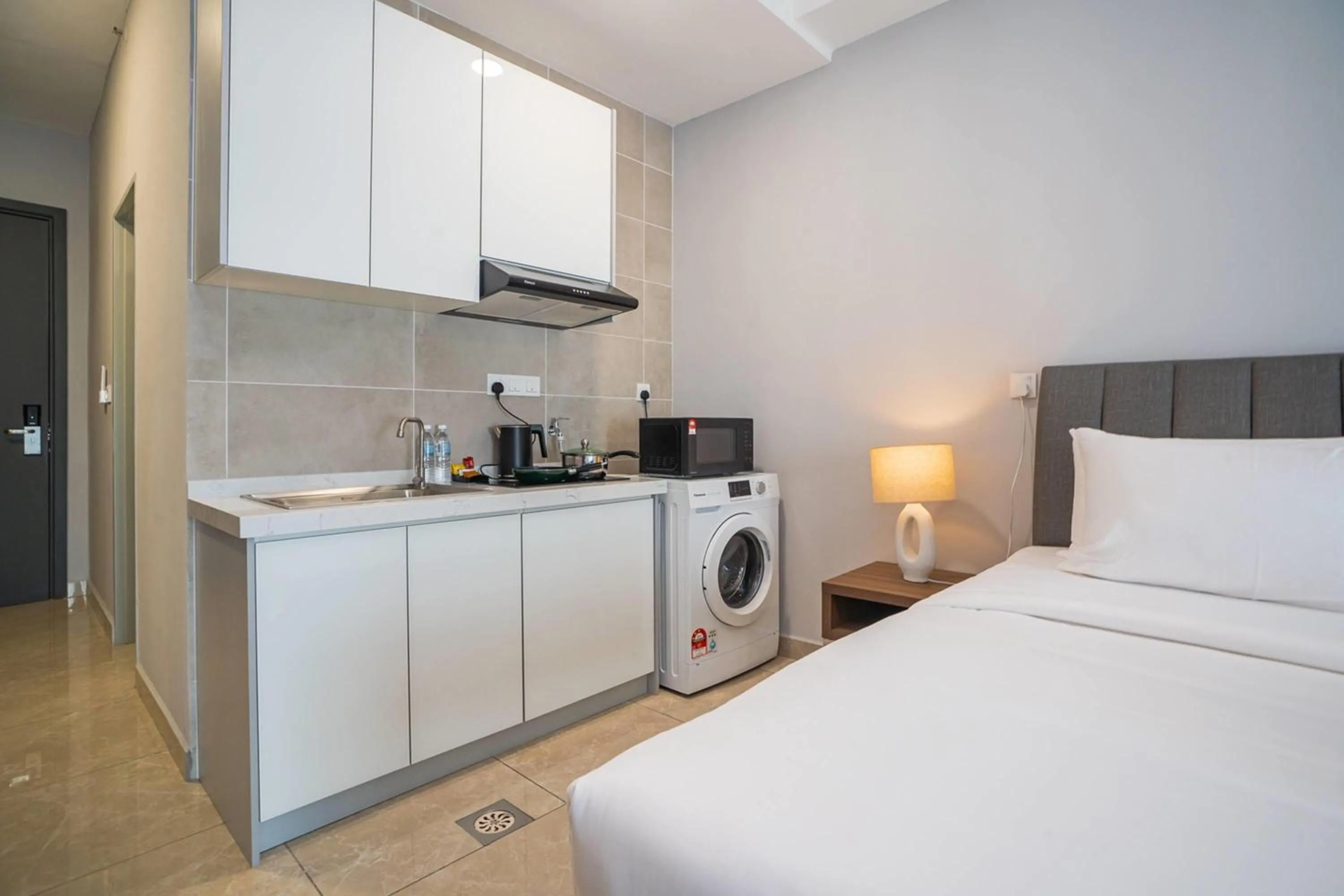 Photo of the whole room, Bed in Wyndham Garden Suites IPOH ICC
