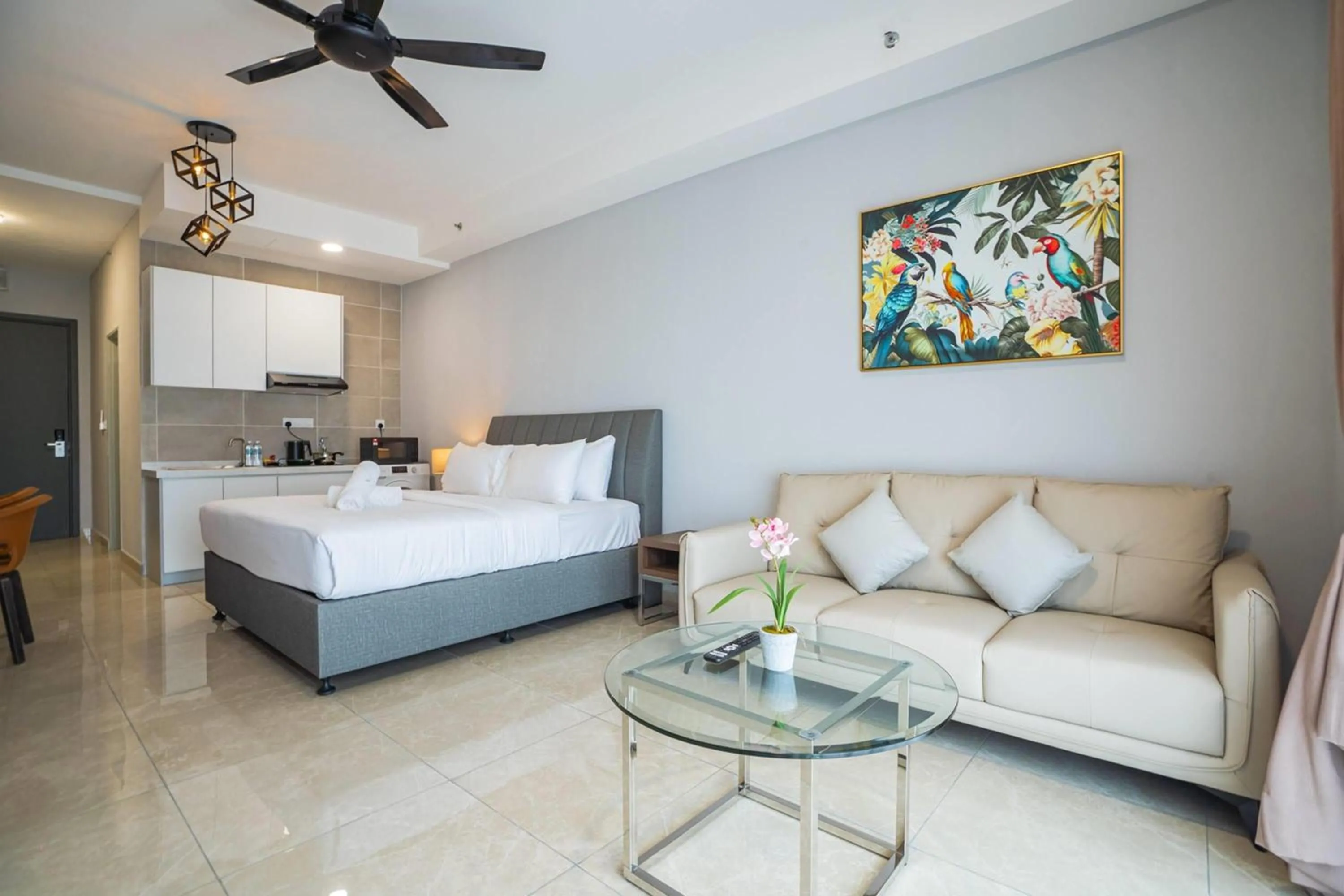 Photo of the whole room, Bed in Wyndham Garden Suites IPOH ICC