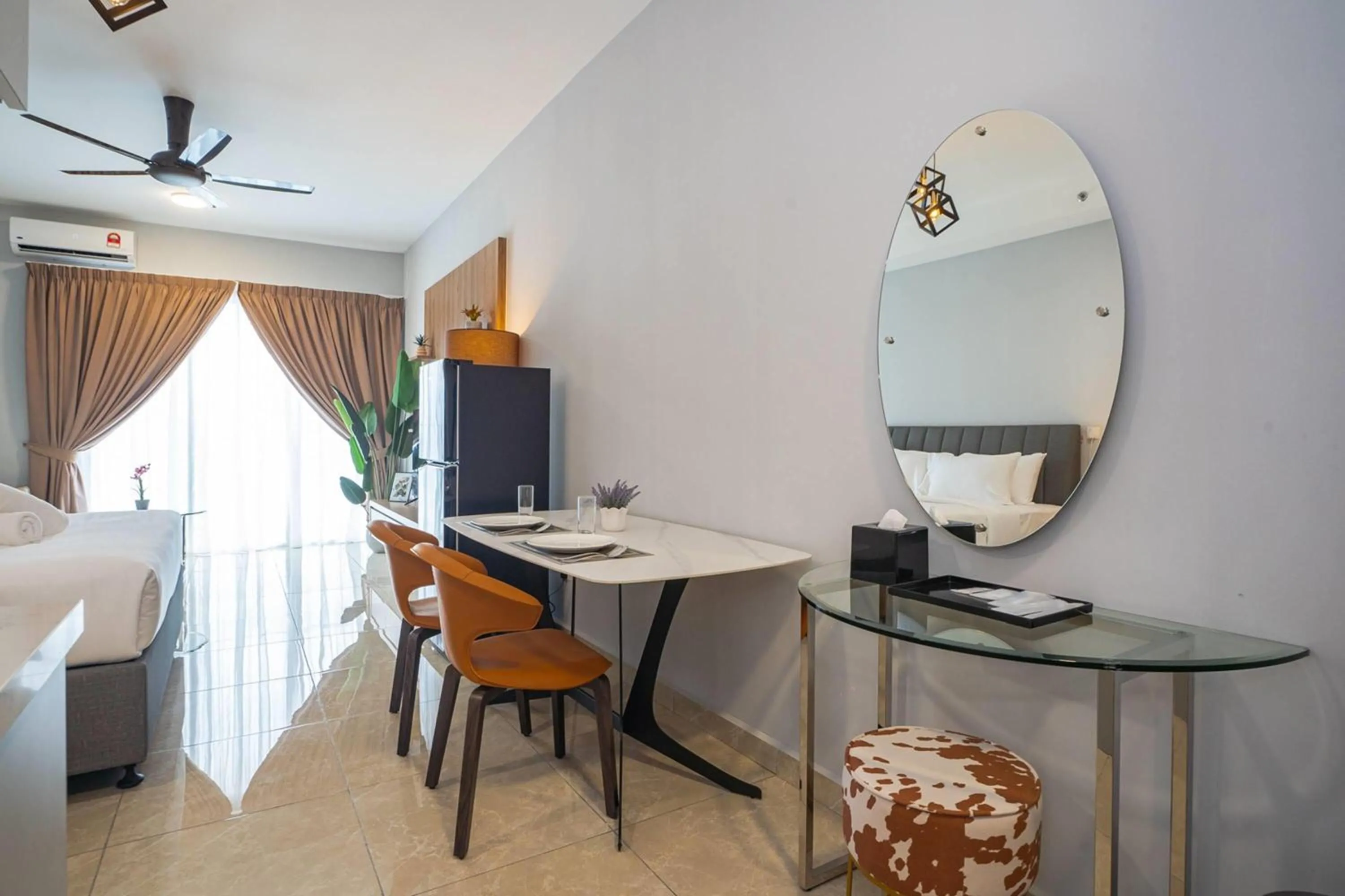 Photo of the whole room, Bed in Wyndham Garden Suites IPOH ICC