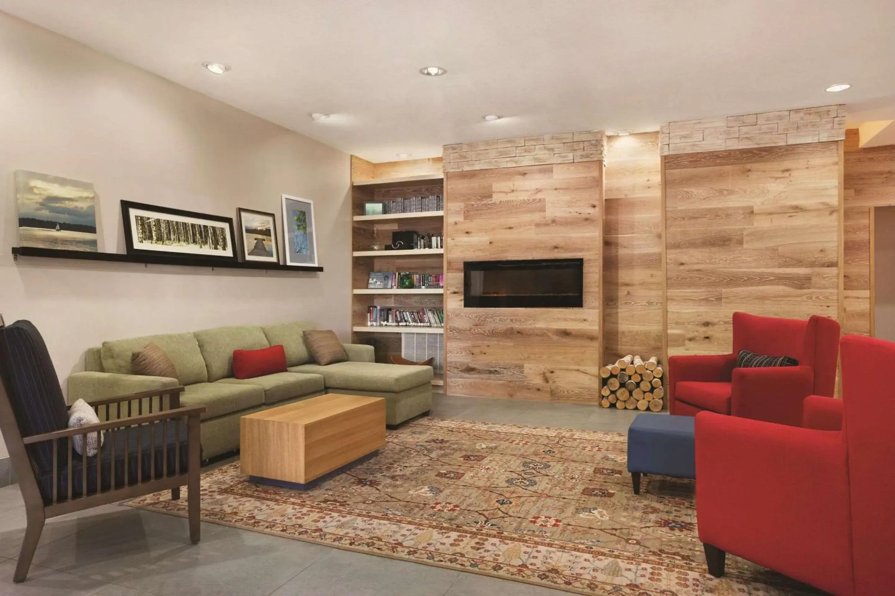 Lobby or reception in Country Inn & Suites by Radisson, Newnan, GA Lobby or reception in Country Inn & Suites by Radisson, Newnan, GA