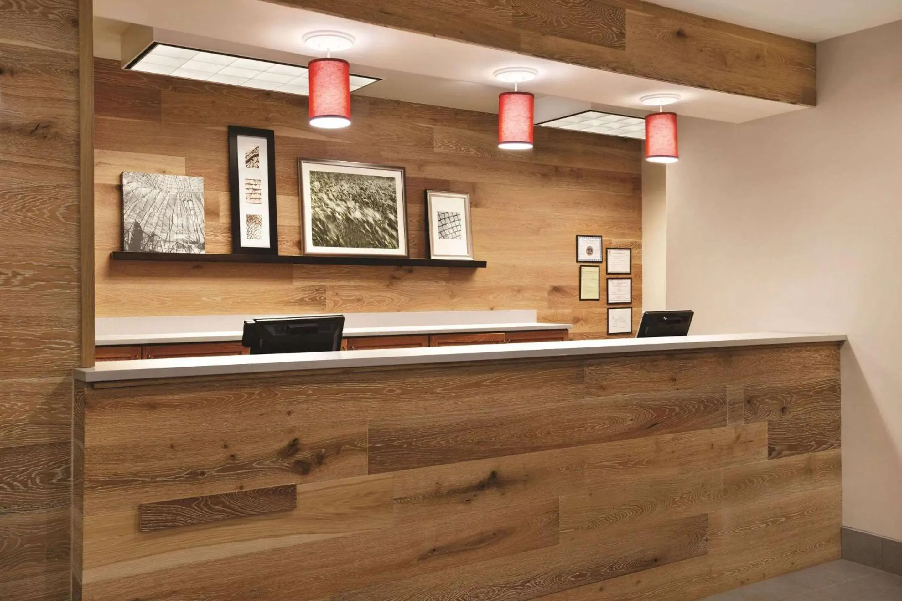 Lobby or reception in Country Inn & Suites by Radisson, Newnan, GA Lobby or reception in Country Inn & Suites by Radisson, Newnan, GA