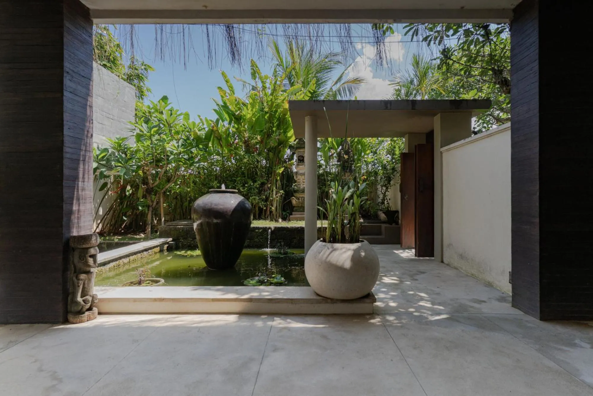 Property building in OMEKAI Cemagi by Nakula