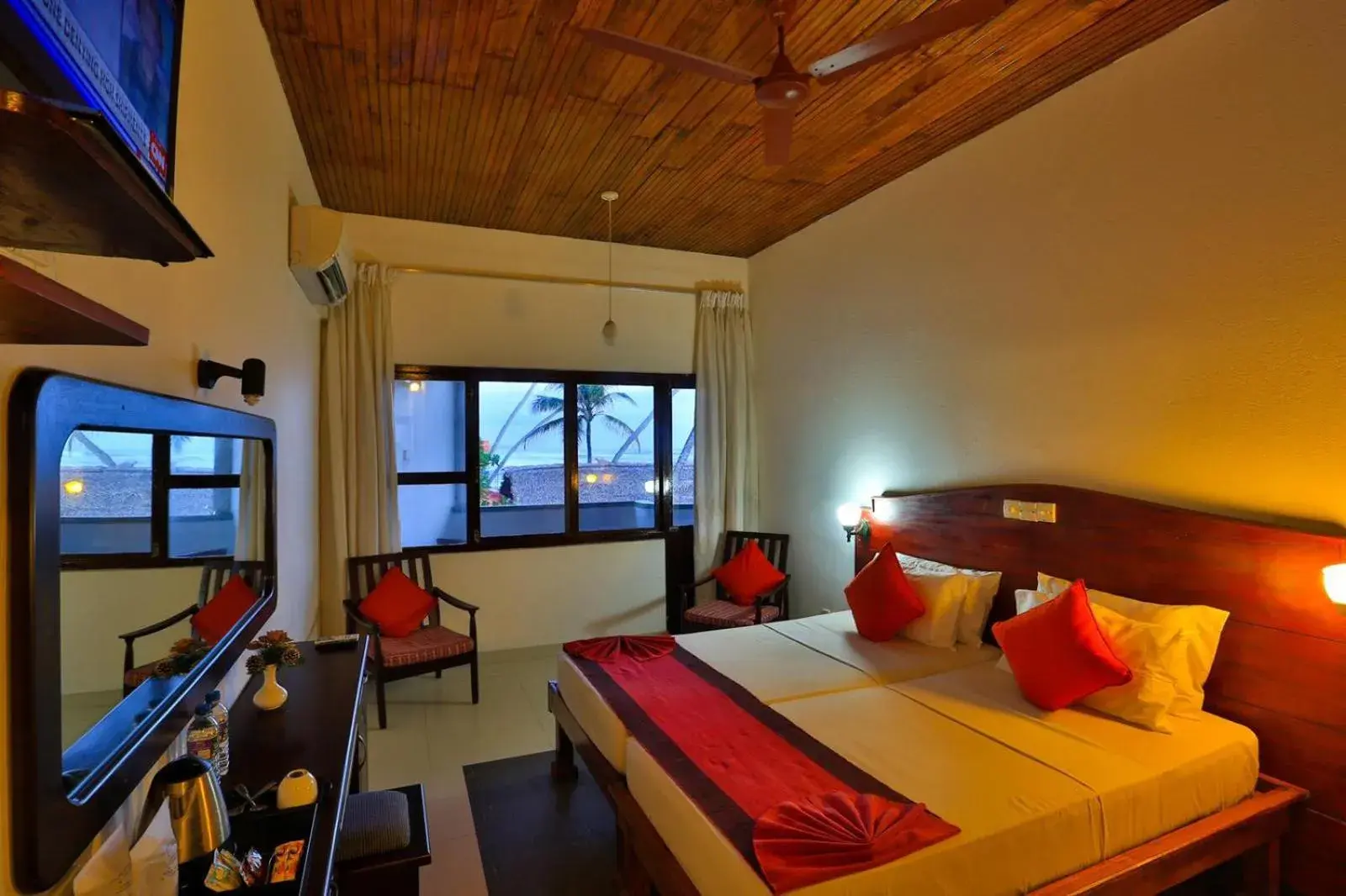 Double Room with Pool View in Hotel Lanka Super Corals Double Room with Pool View in Hotel Lanka Super Corals