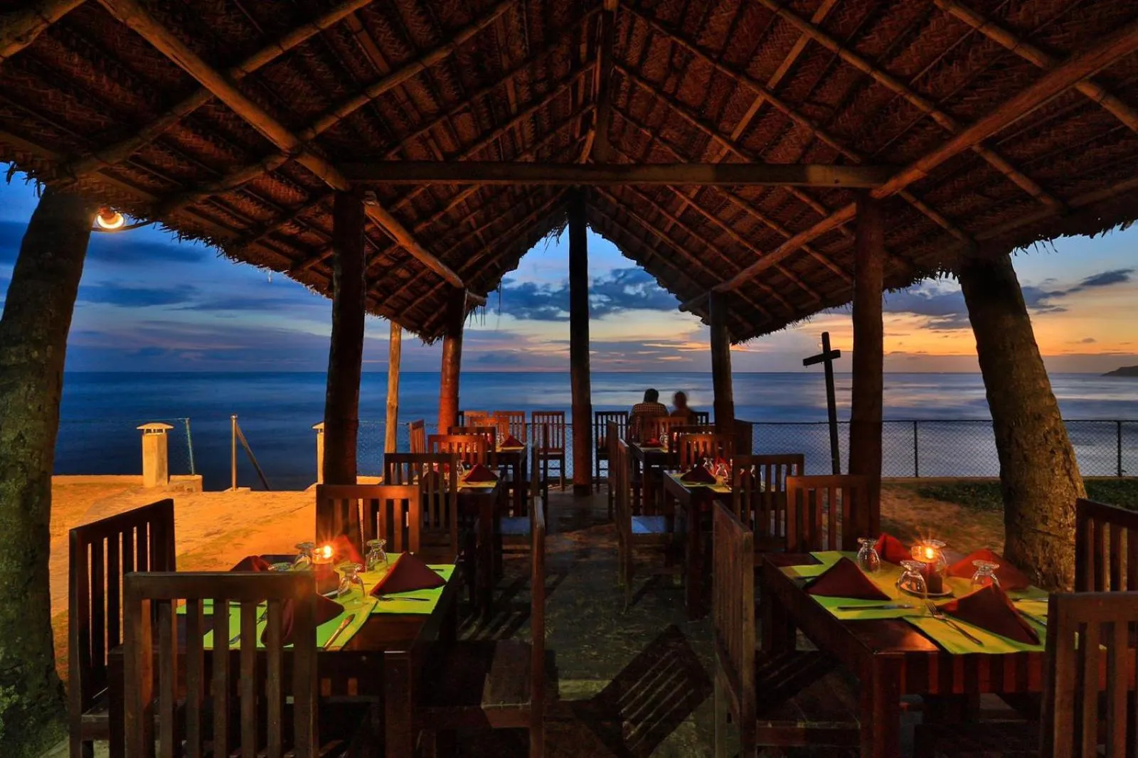 Restaurant/places to eat in Hotel Lanka Super Corals