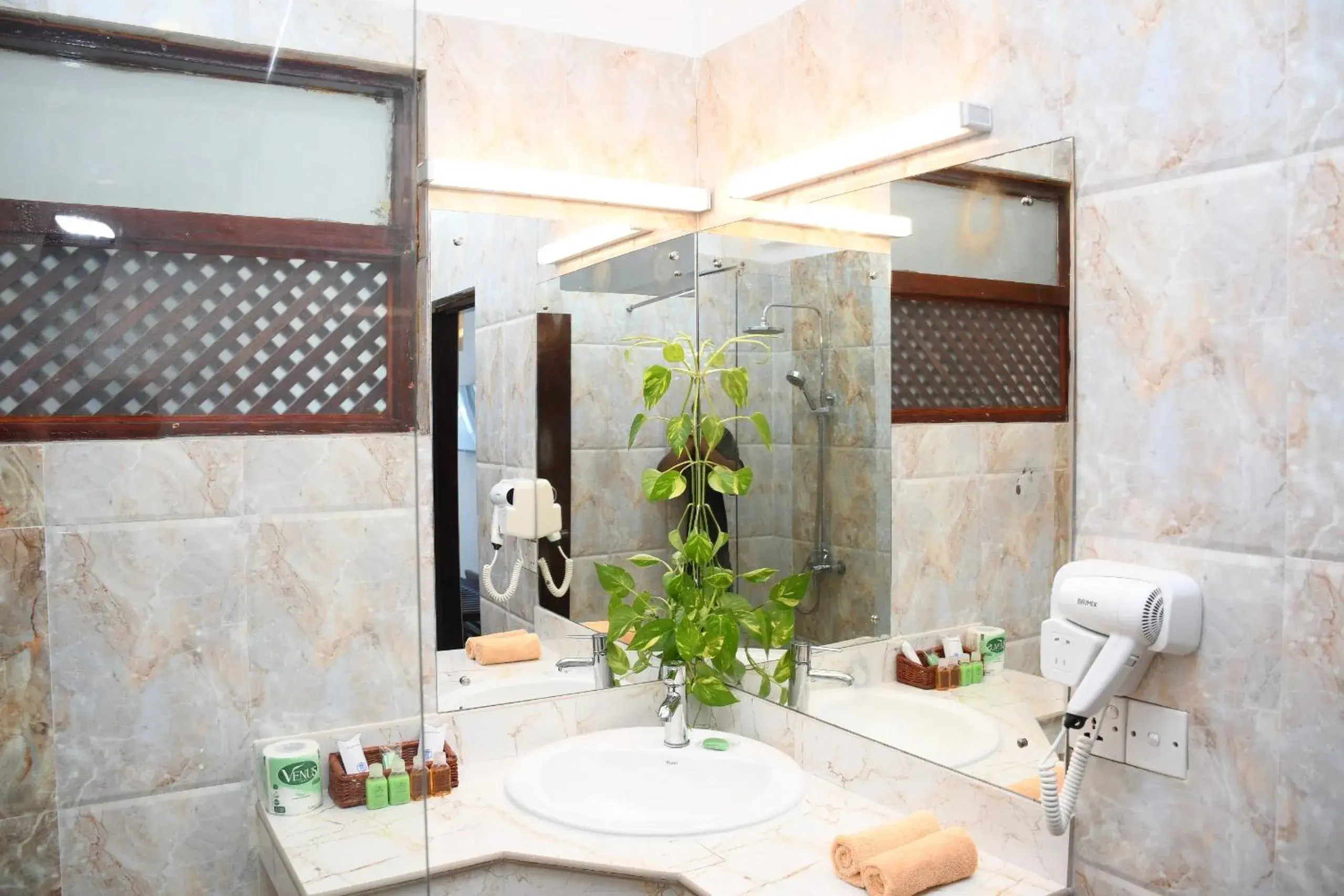 Bathroom in Hotel Lanka Super Corals Bathroom in Hotel Lanka Super Corals