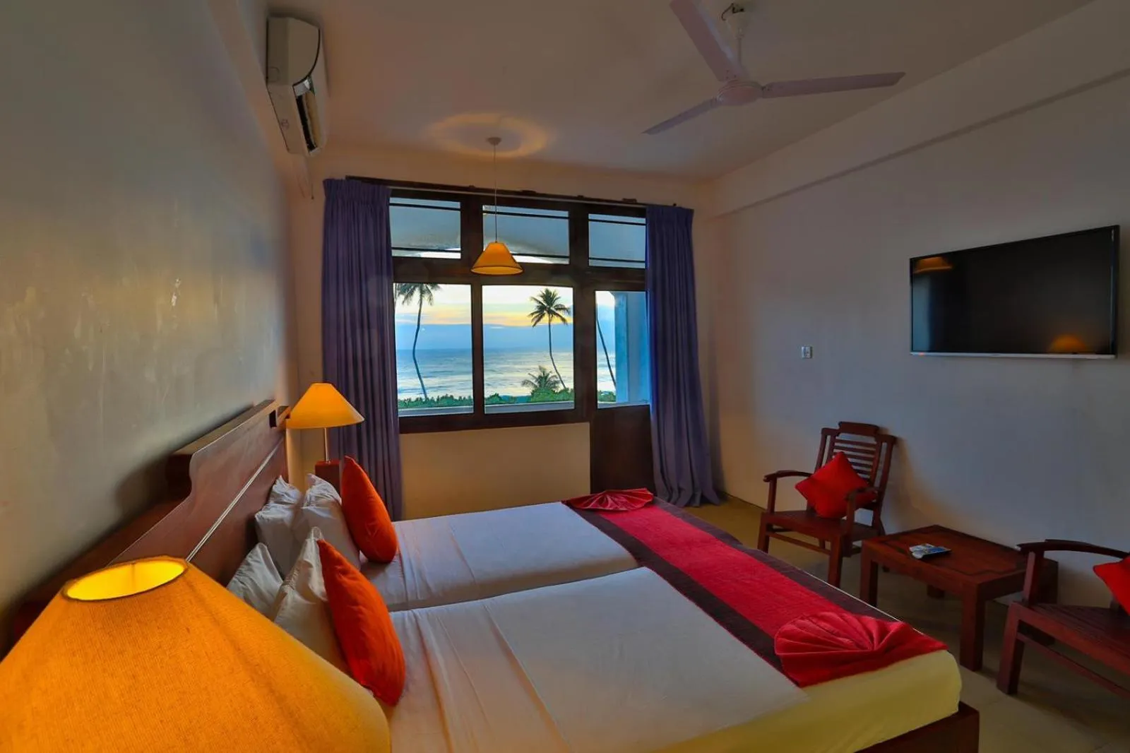 Bed in Hotel Lanka Super Corals