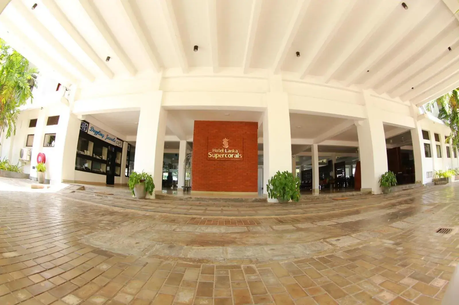 Property building in Hotel Lanka Super Corals Property building in Hotel Lanka Super Corals