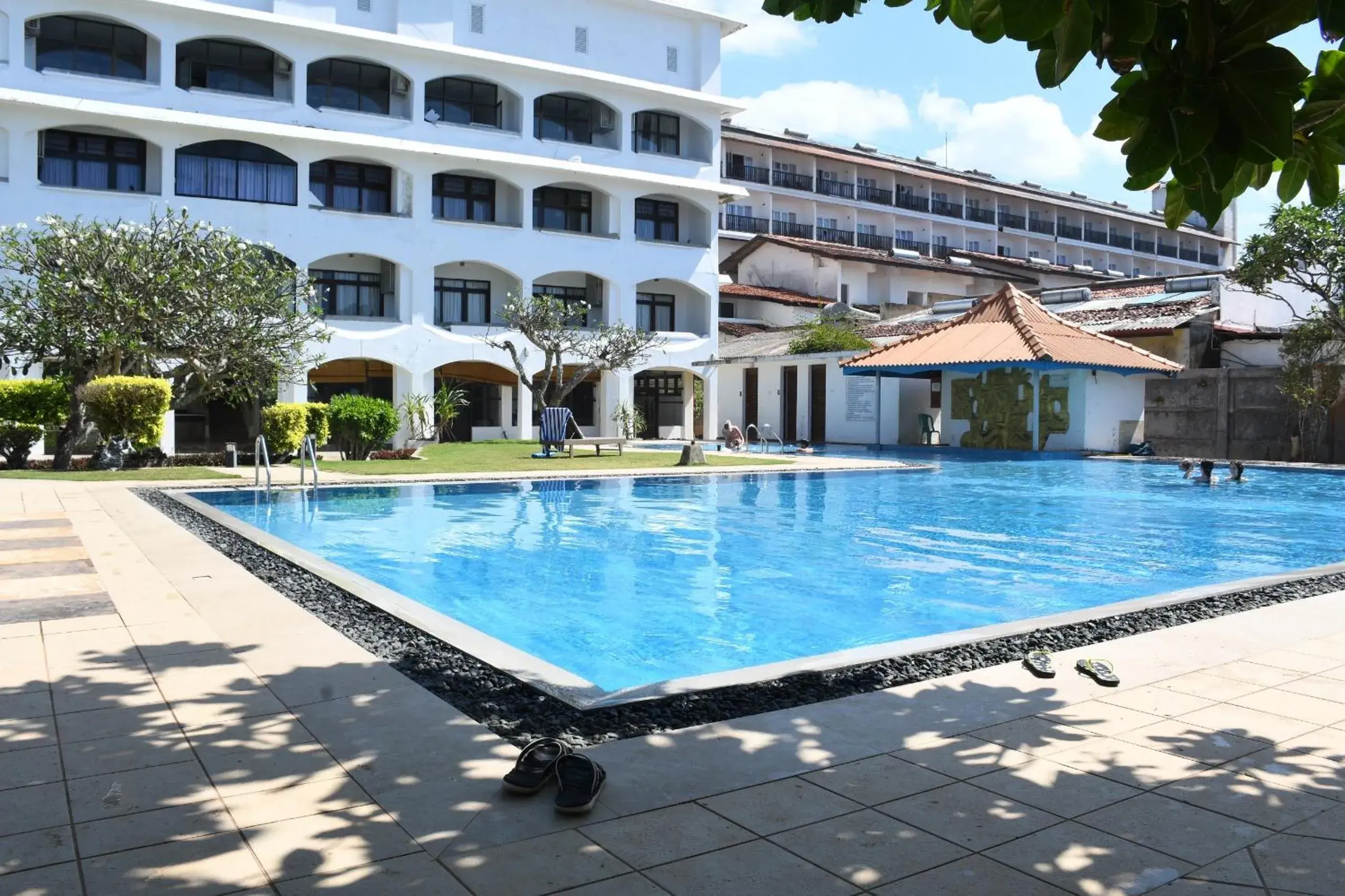 Swimming pool in Hotel Lanka Super Corals Swimming pool in Hotel Lanka Super Corals