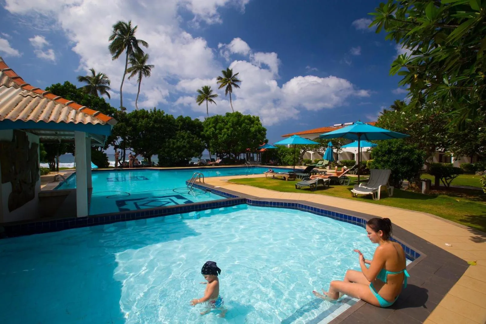 Swimming pool in Hotel Lanka Super Corals