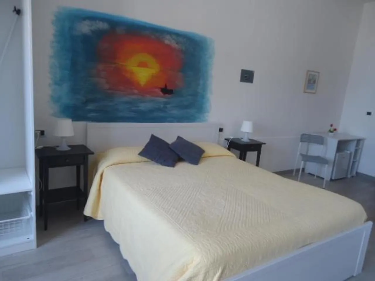 Budget Double Room in La Meriggia B&B