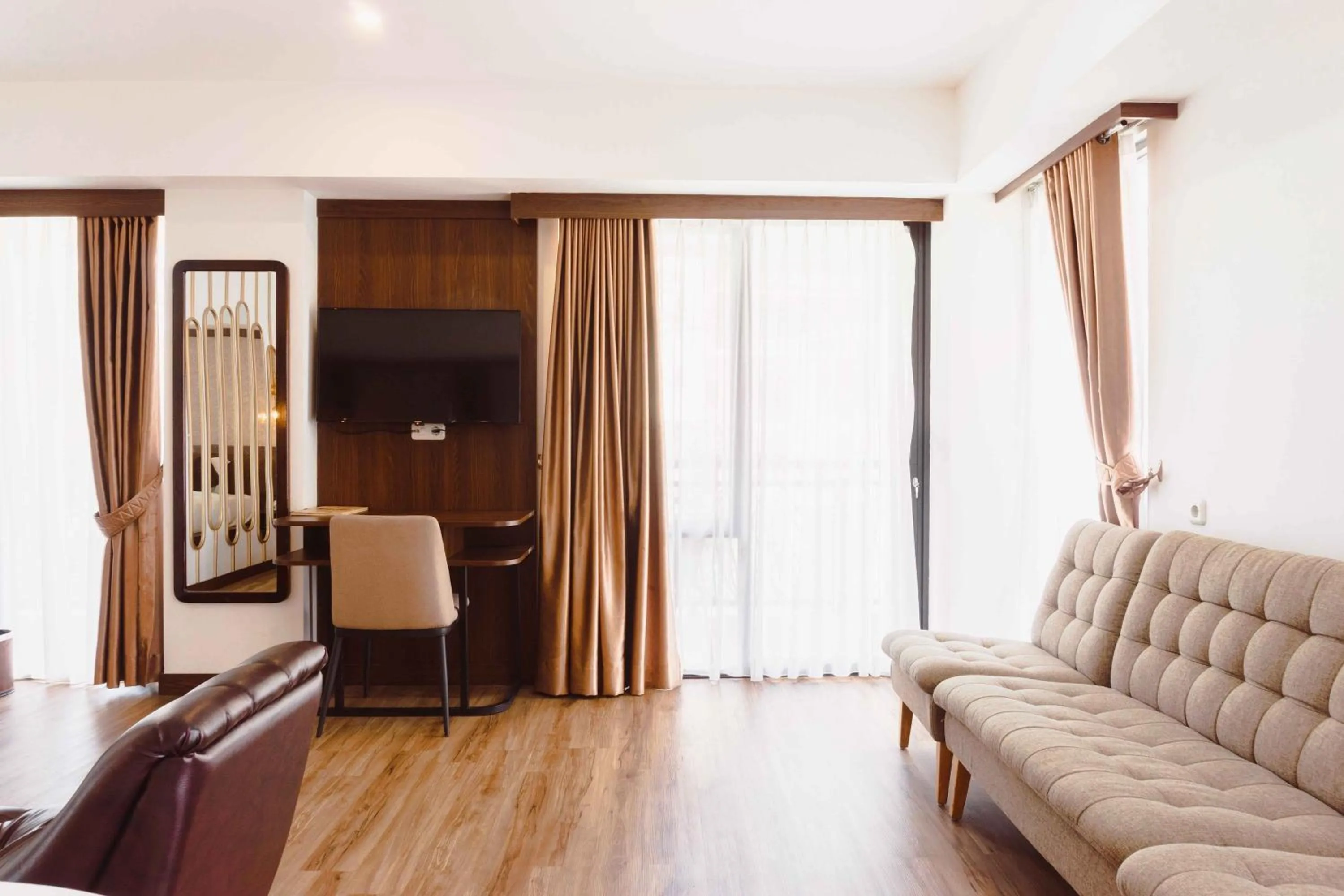 Bed in Fahira Hotel Syariah Bukittinggi