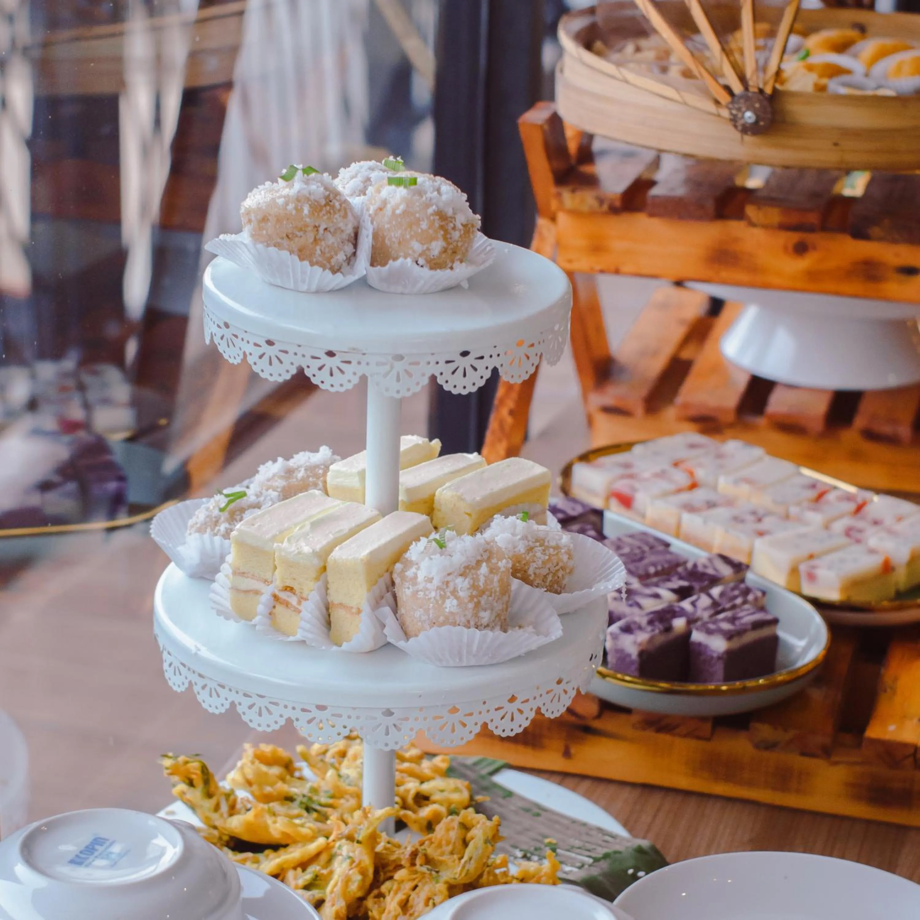 Restaurant/places to eat in Fahira Hotel Syariah Bukittinggi