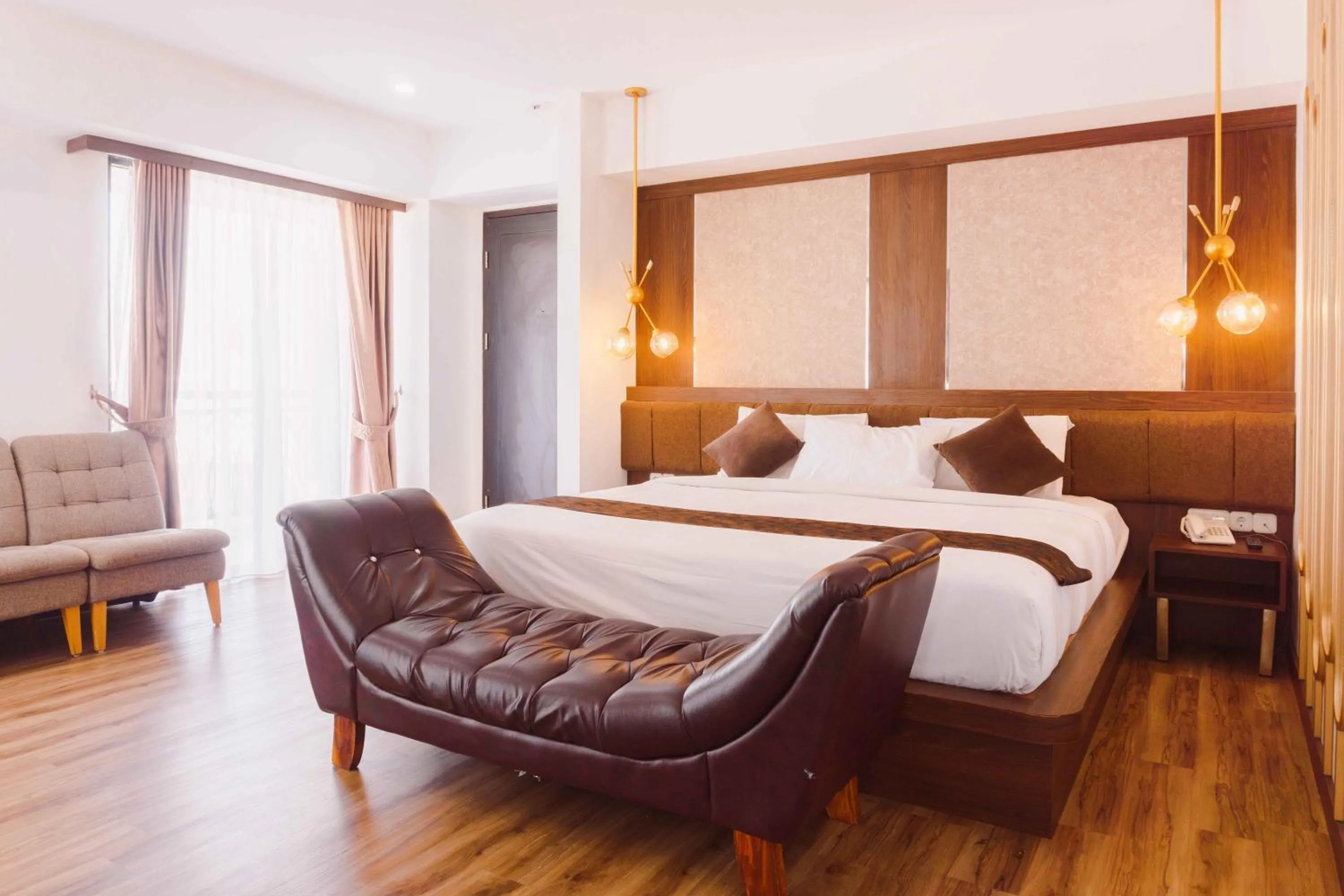 Bed in Fahira Hotel Syariah Bukittinggi