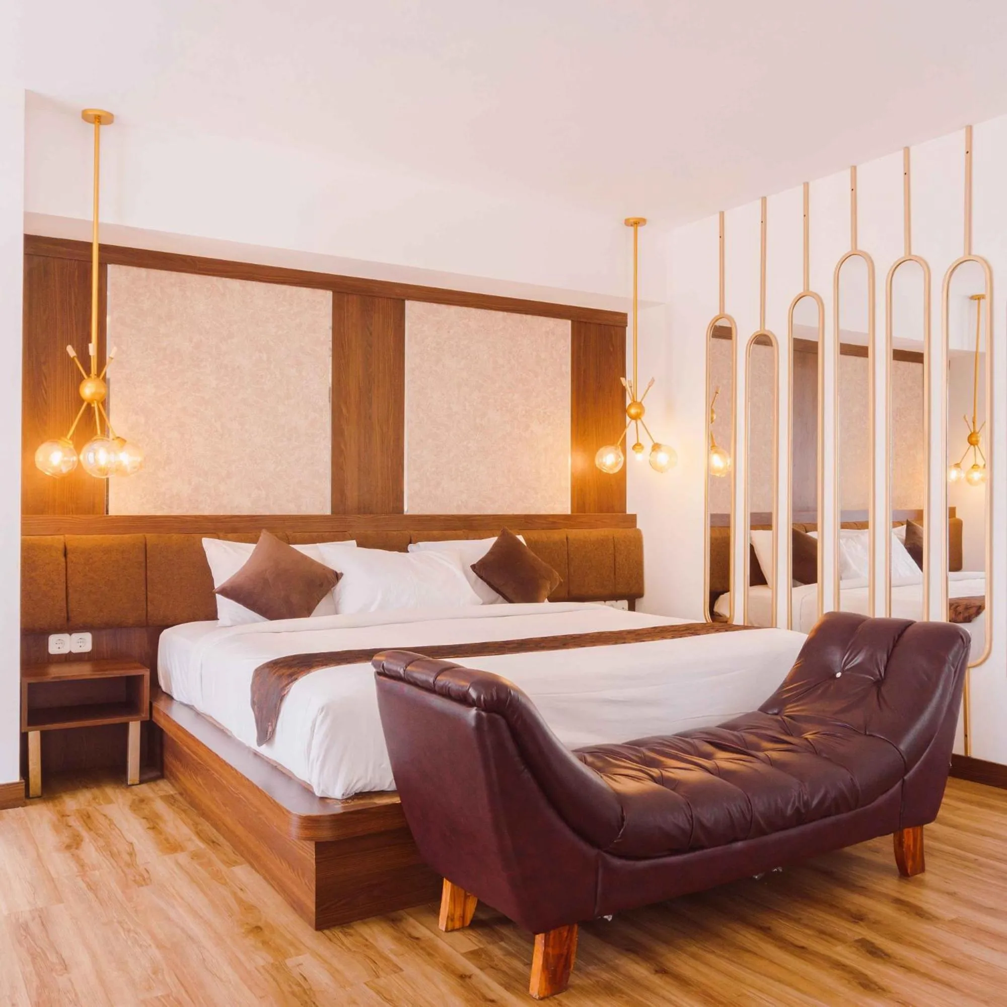 Bed in Fahira Hotel Syariah Bukittinggi