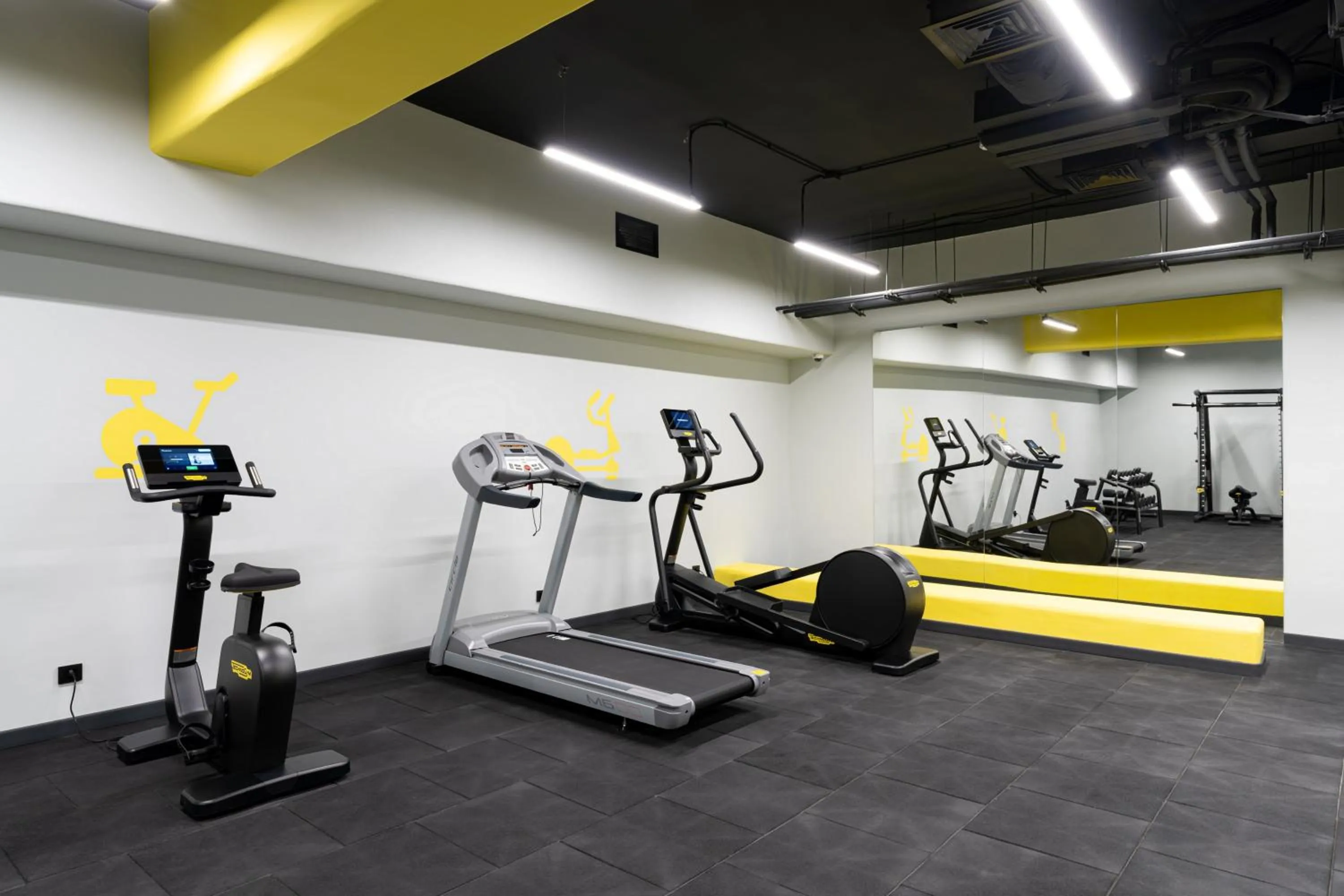 Fitness centre/facilities in Renion City Hotel
