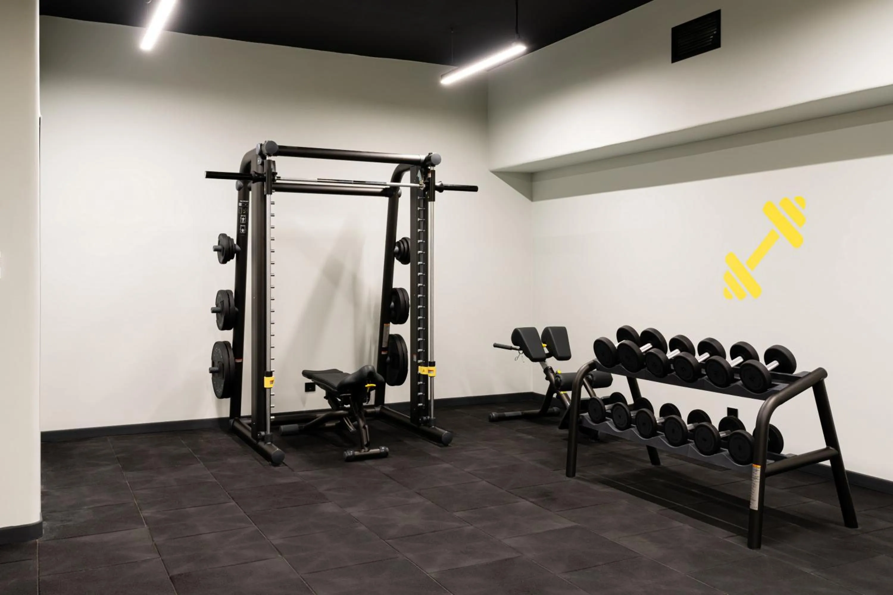 Fitness centre/facilities in Renion City Hotel