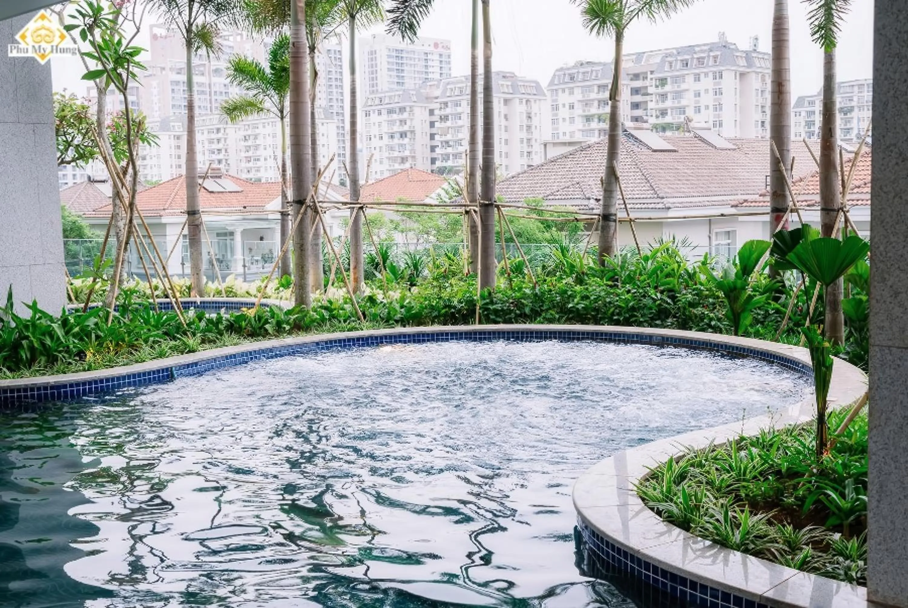 Day in The Antonia Apartments - Korea Town D7