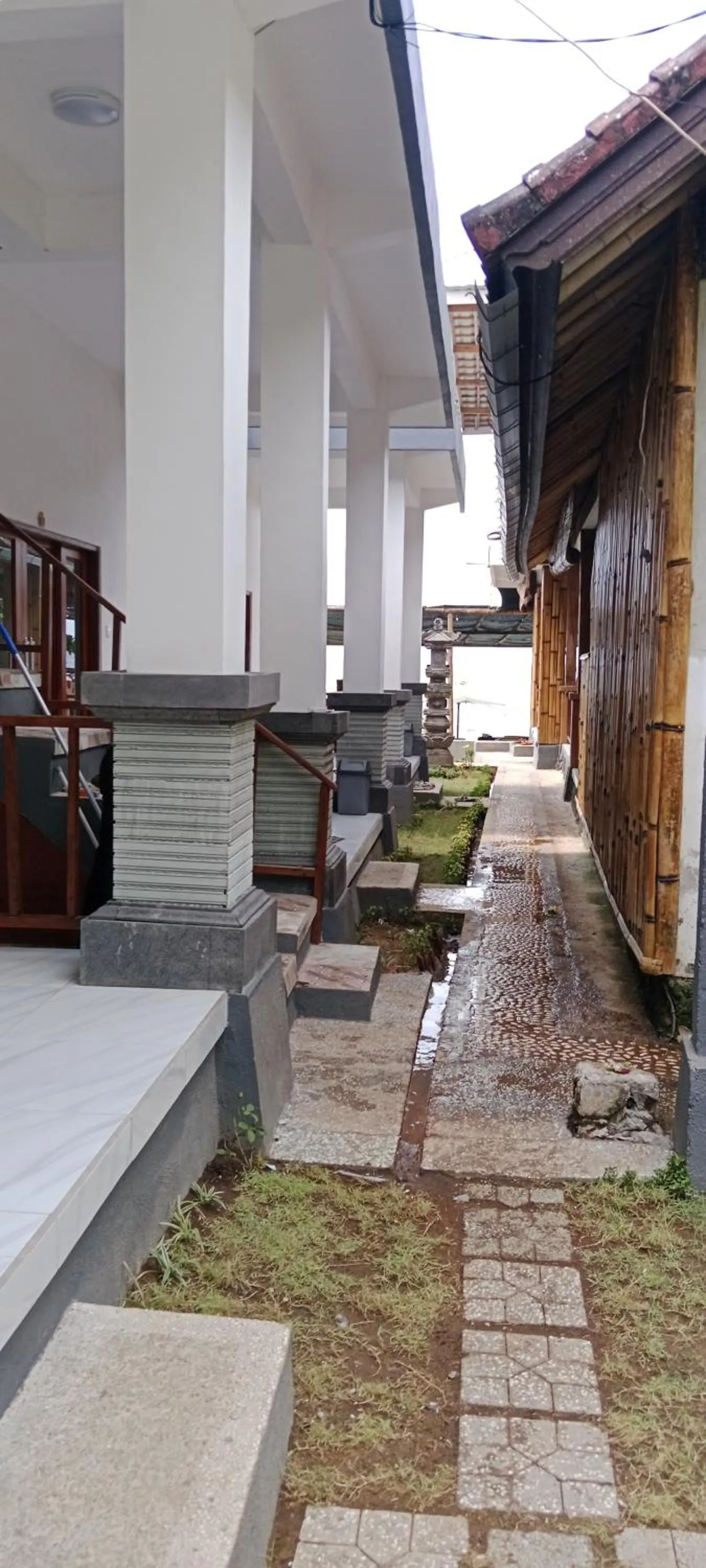Property building in Beten Enjung Home Stay&rooftop
