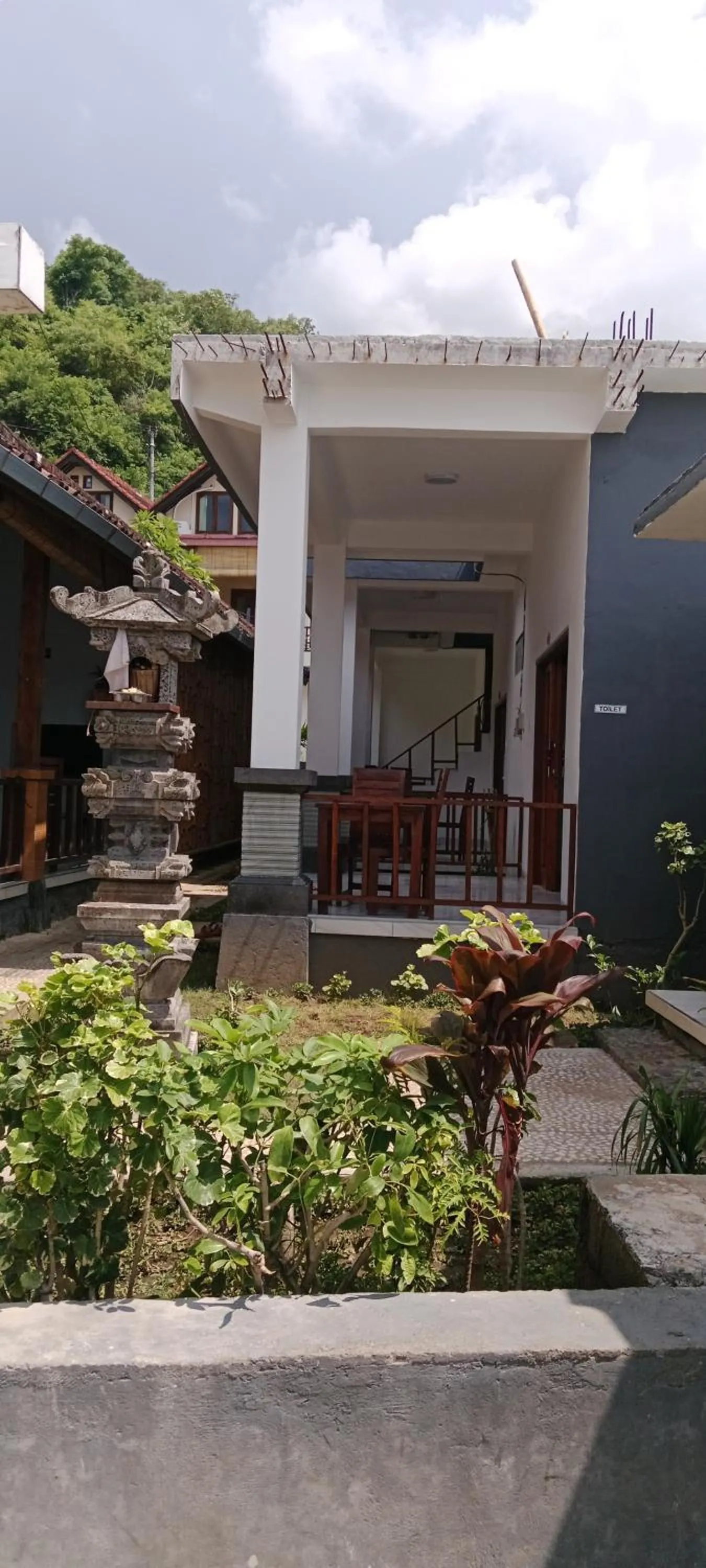 Property building in Beten Enjung Home Stay&rooftop