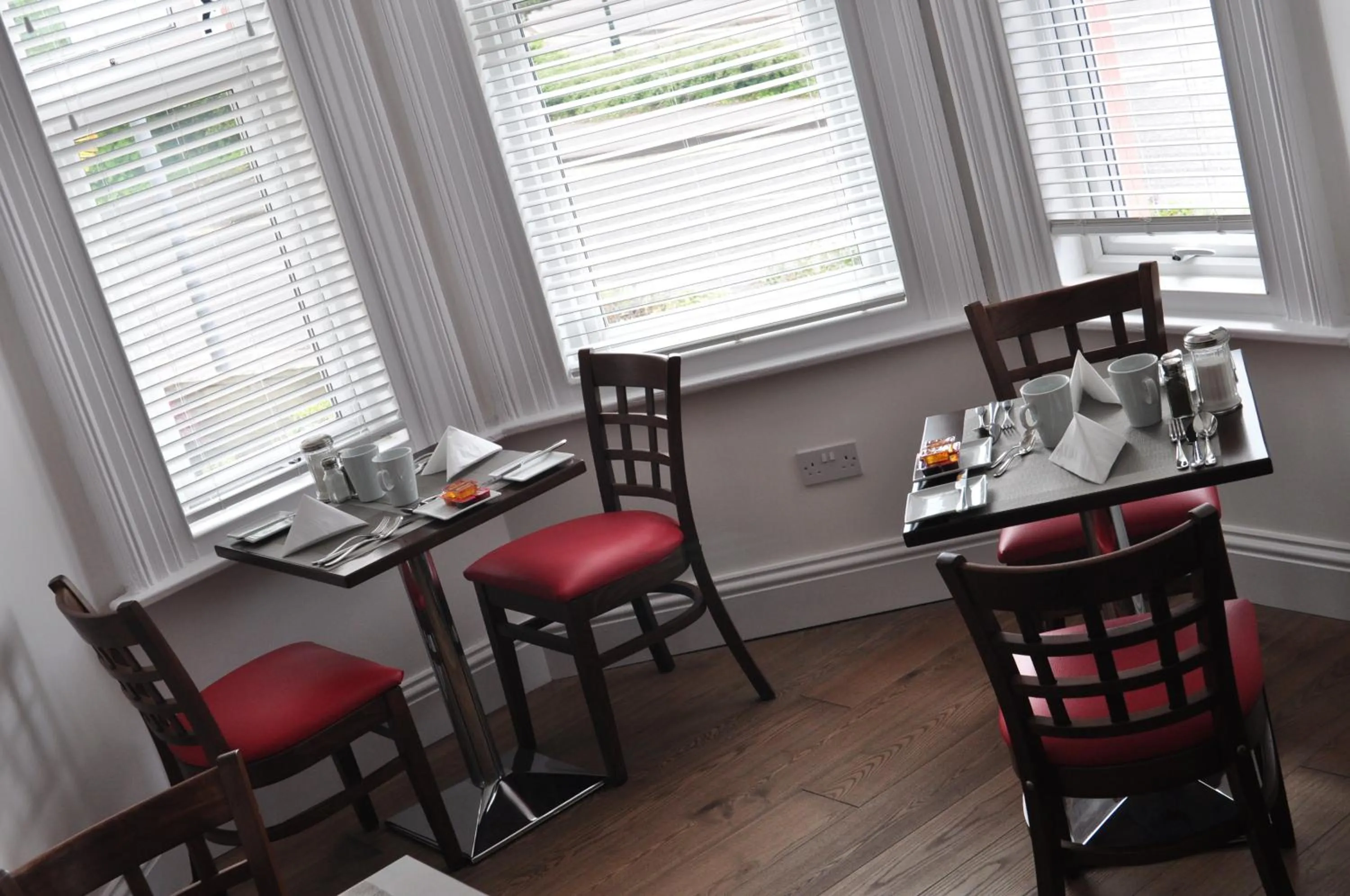 Dining area in Cavendish Central Bournemouth