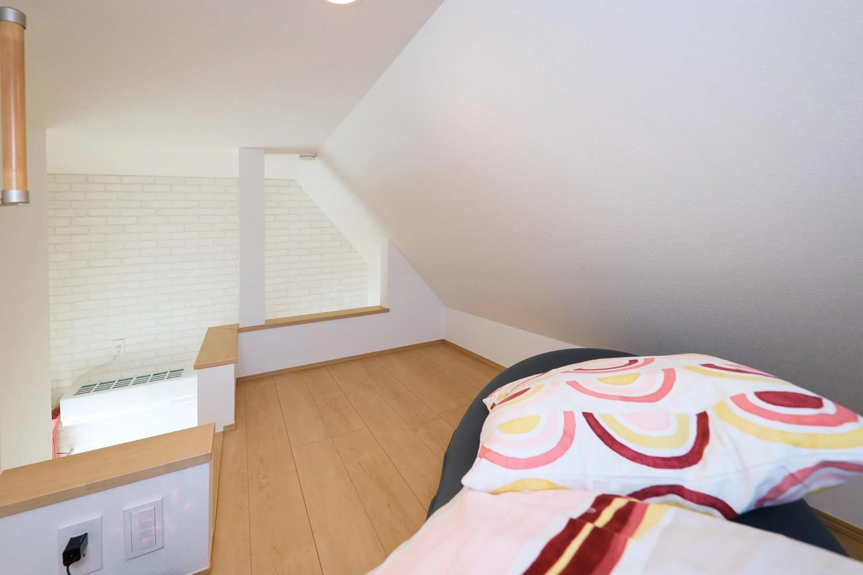 Bed in Zenith Shinjuku Hinoki by Tranova