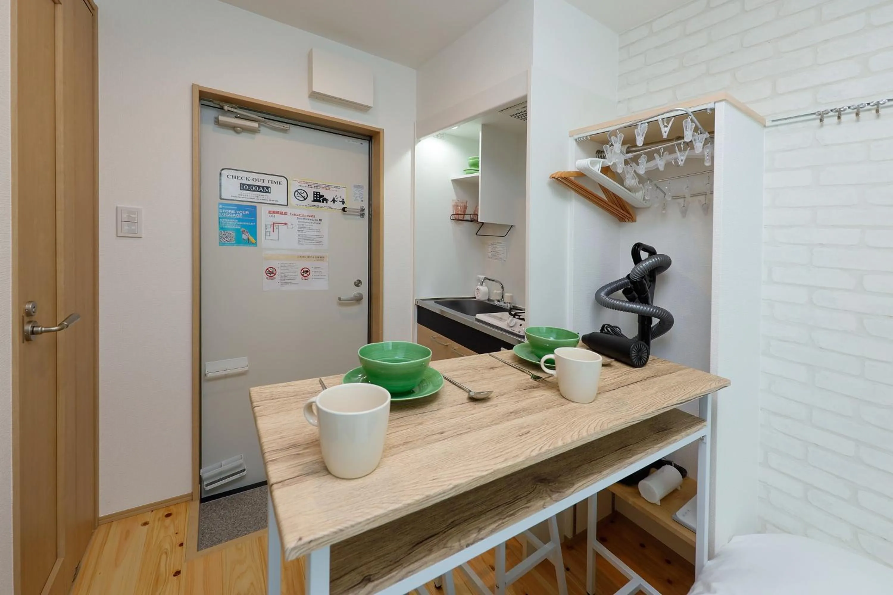 Zenith Shinjuku Hinoki by Tranova