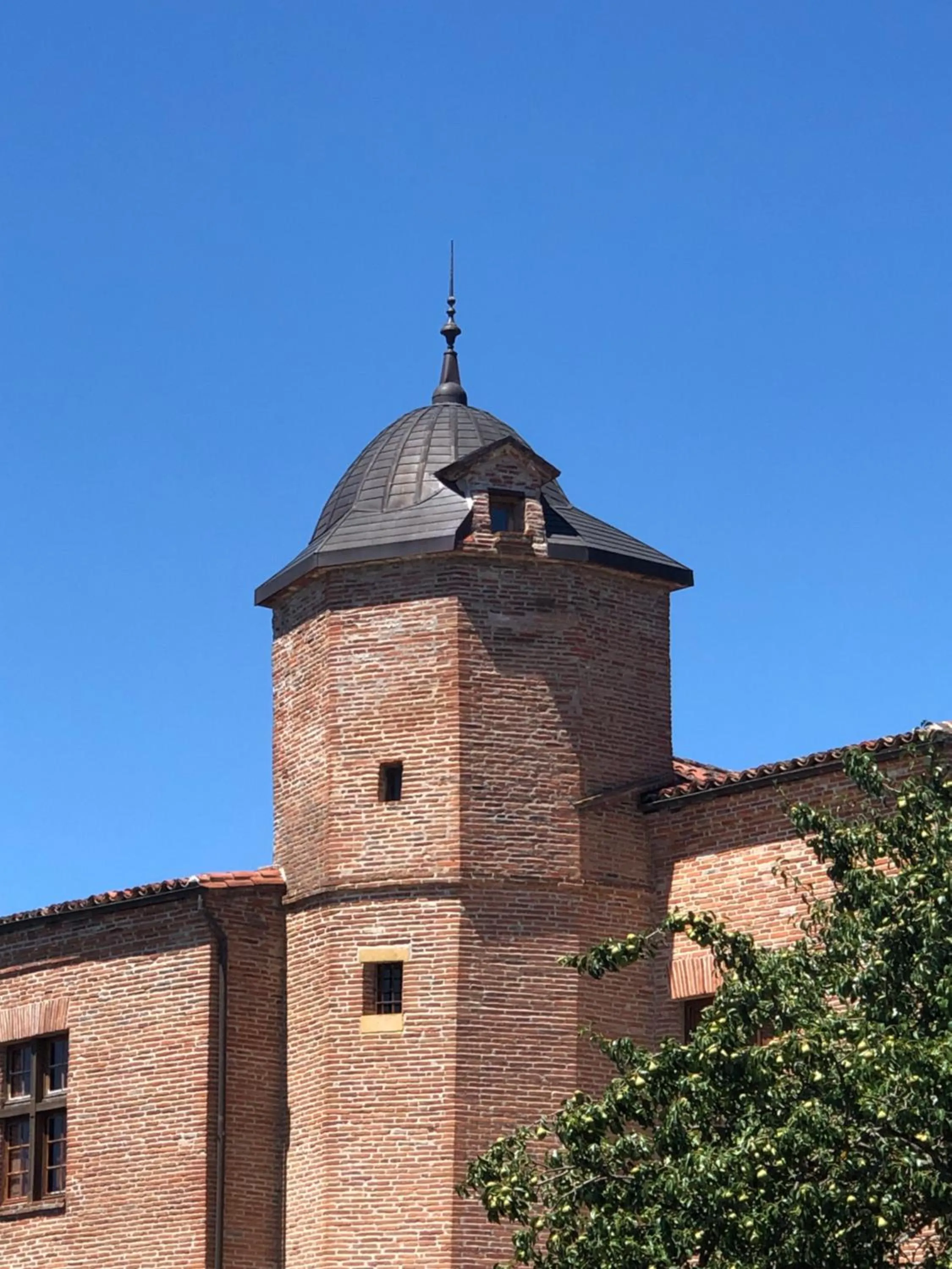 Property building in Le Manoir Saint Clair