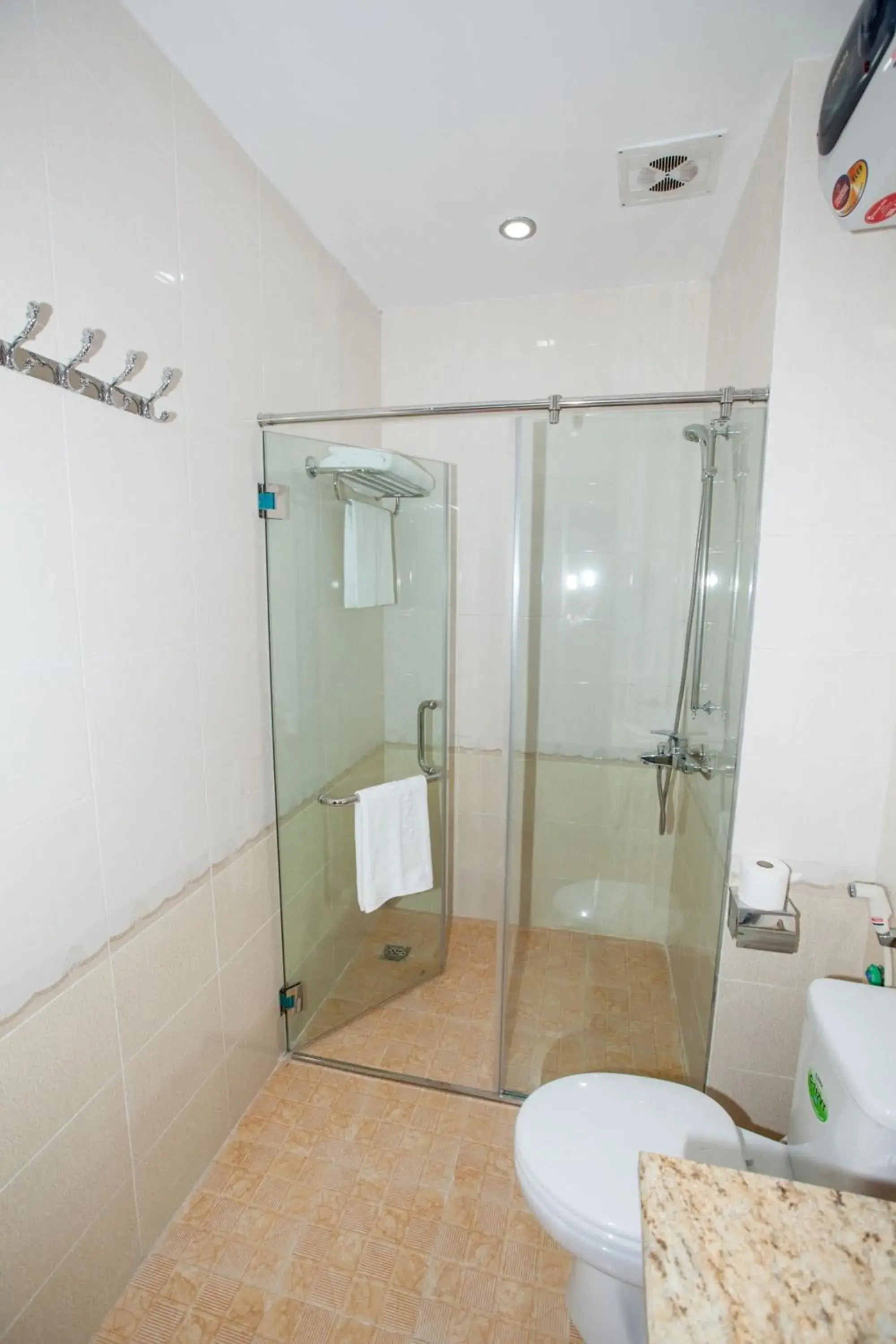 Deluxe Double Room in Kenny Hotel Ha Long Deluxe Double Room in Kenny Hotel Ha Long