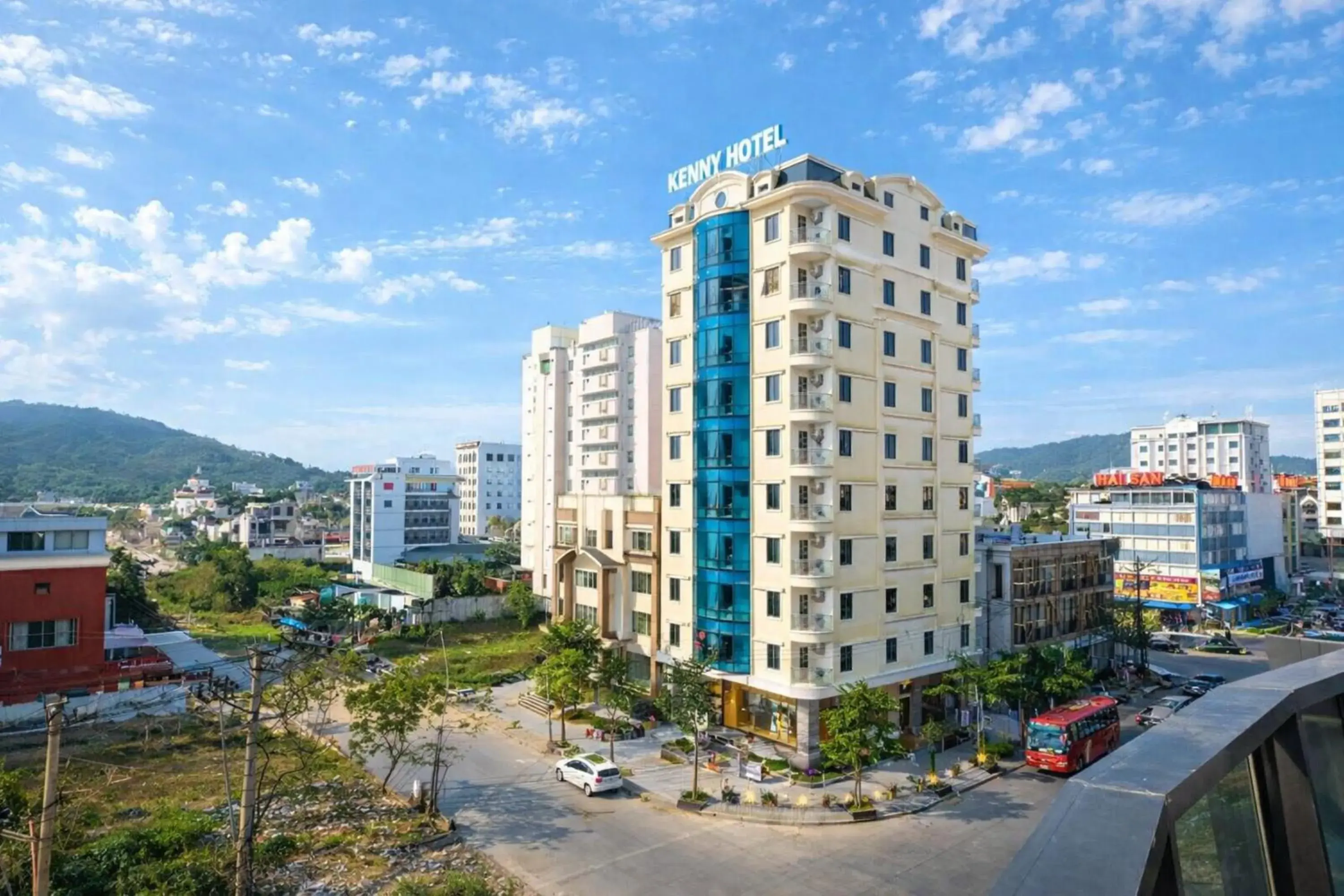 Kenny Hotel Ha Long Kenny Hotel Ha Long