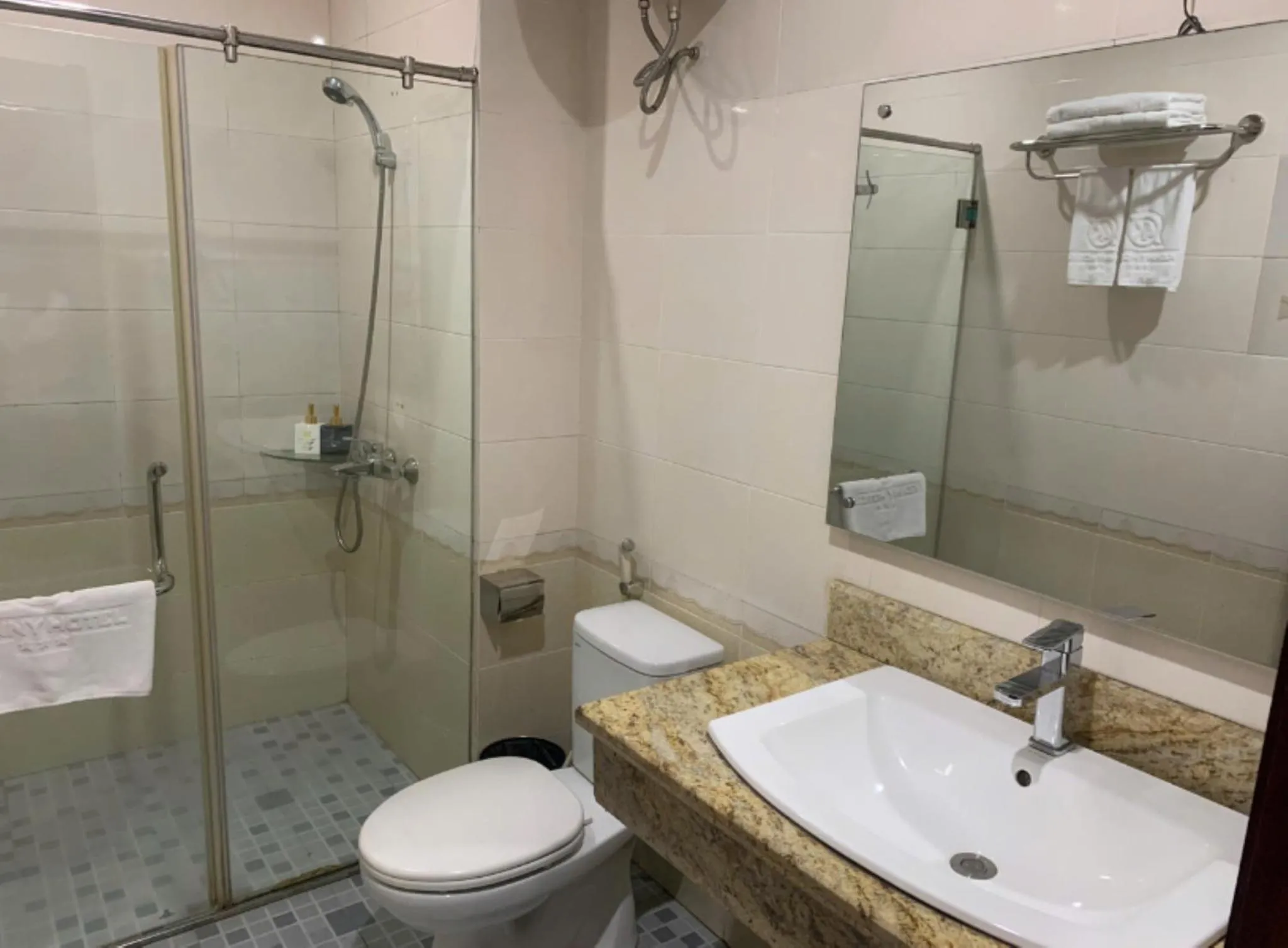 Suite in Kenny Hotel Ha Long