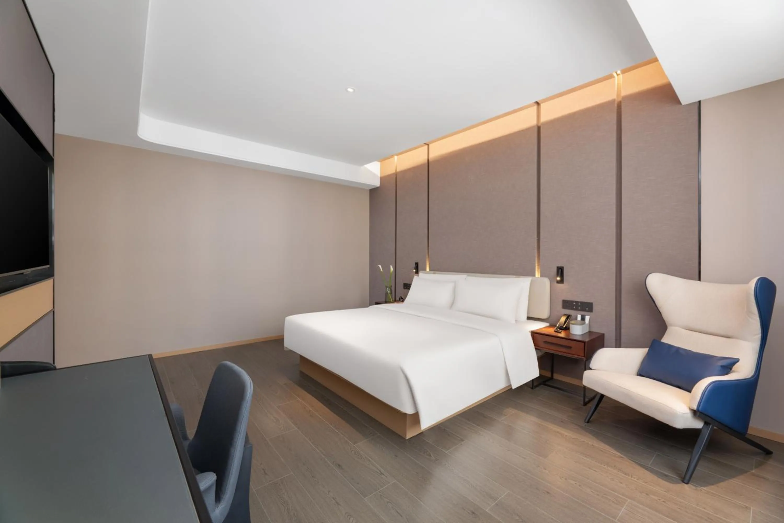 Atour Hotel Xi'an North High-speed Railway Station North Square