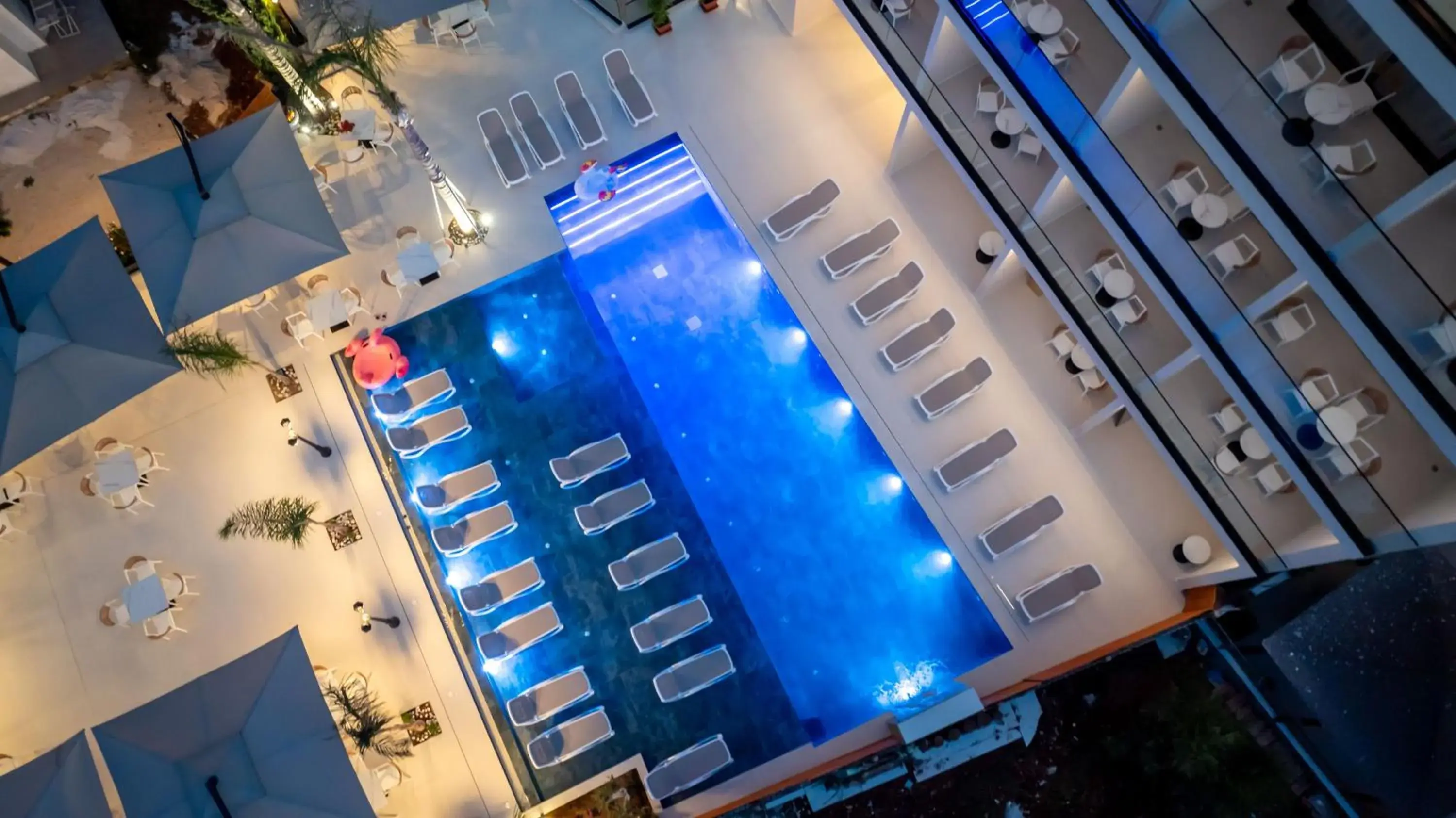 Property building in Central Park Premium Hotel Property building in Central Park Premium Hotel