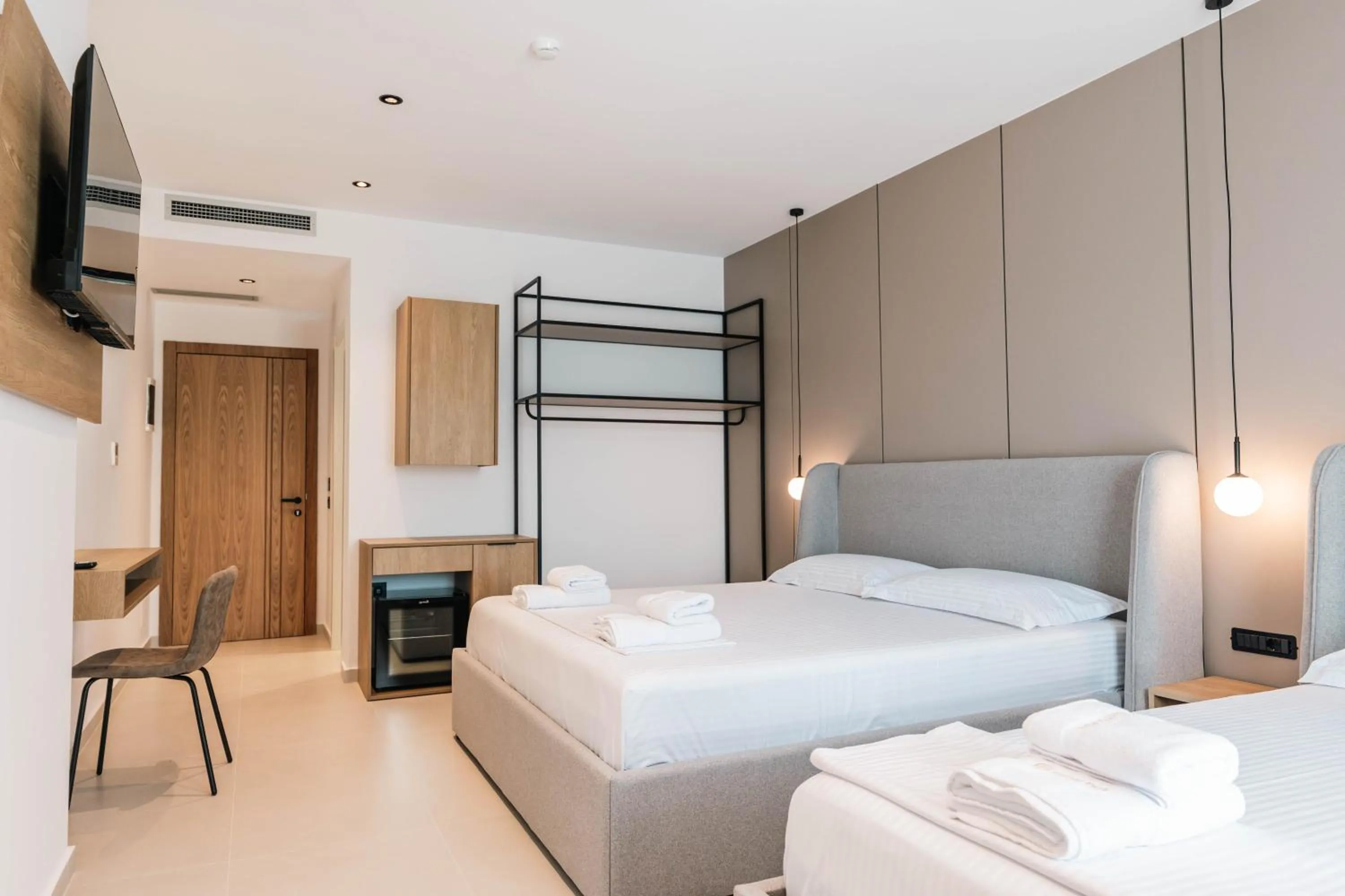 Deluxe Triple Room in Central Park Premium Hotel