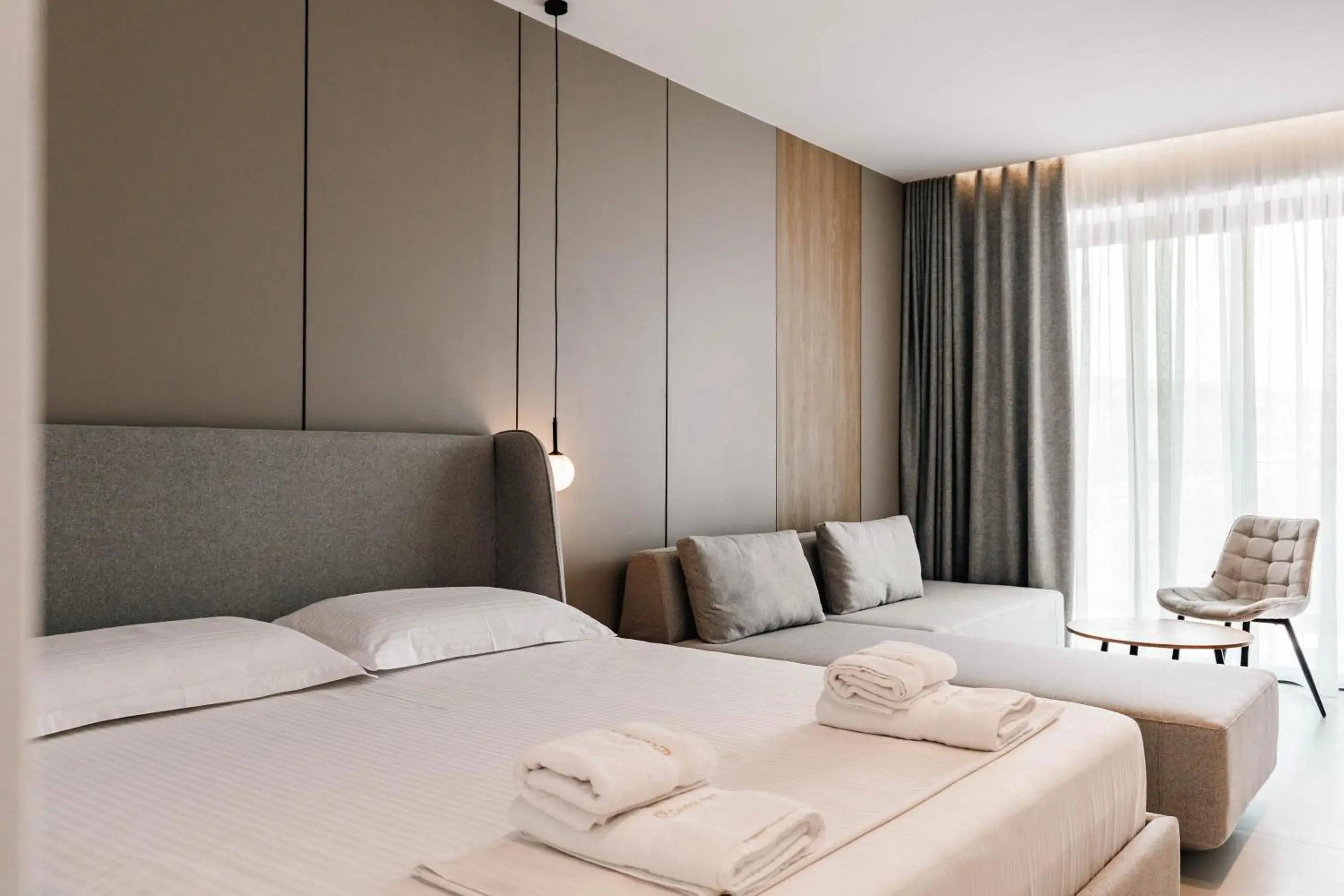 Bedroom, Bed in Central Park Premium Hotel Bedroom, Bed in Central Park Premium Hotel