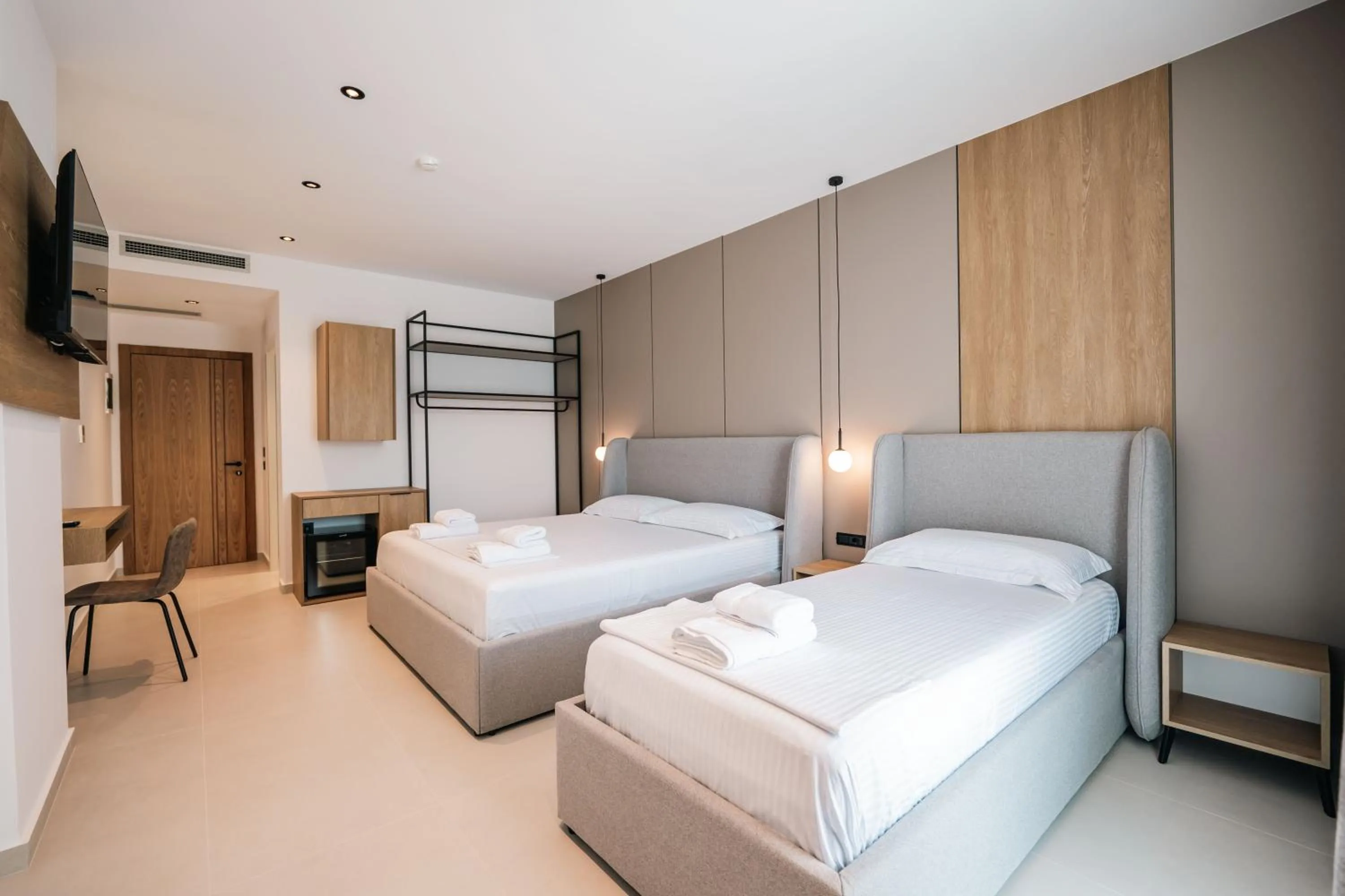 TV and multimedia, Bed in Central Park Premium Hotel