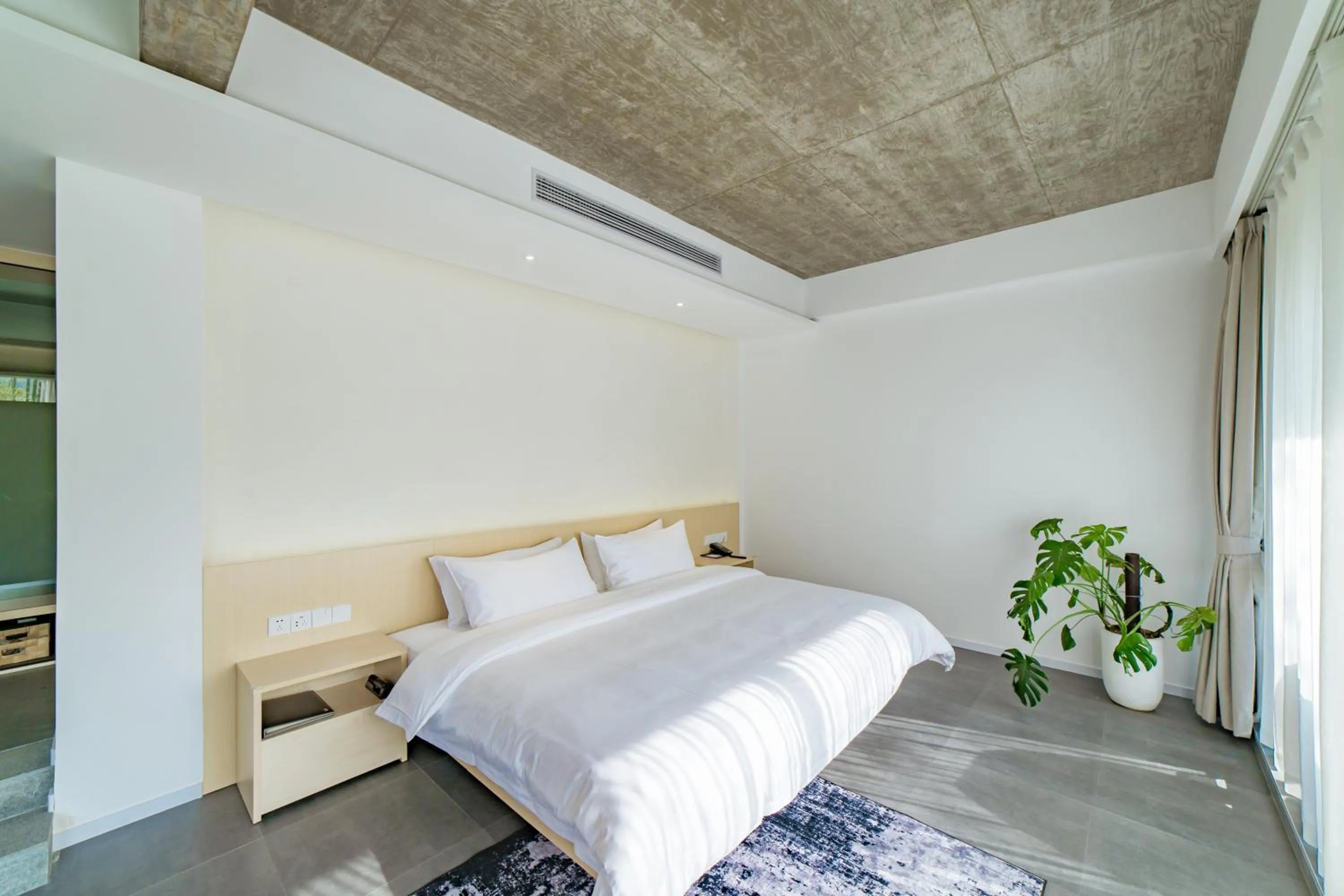 Bed in Nian hotel & resorts